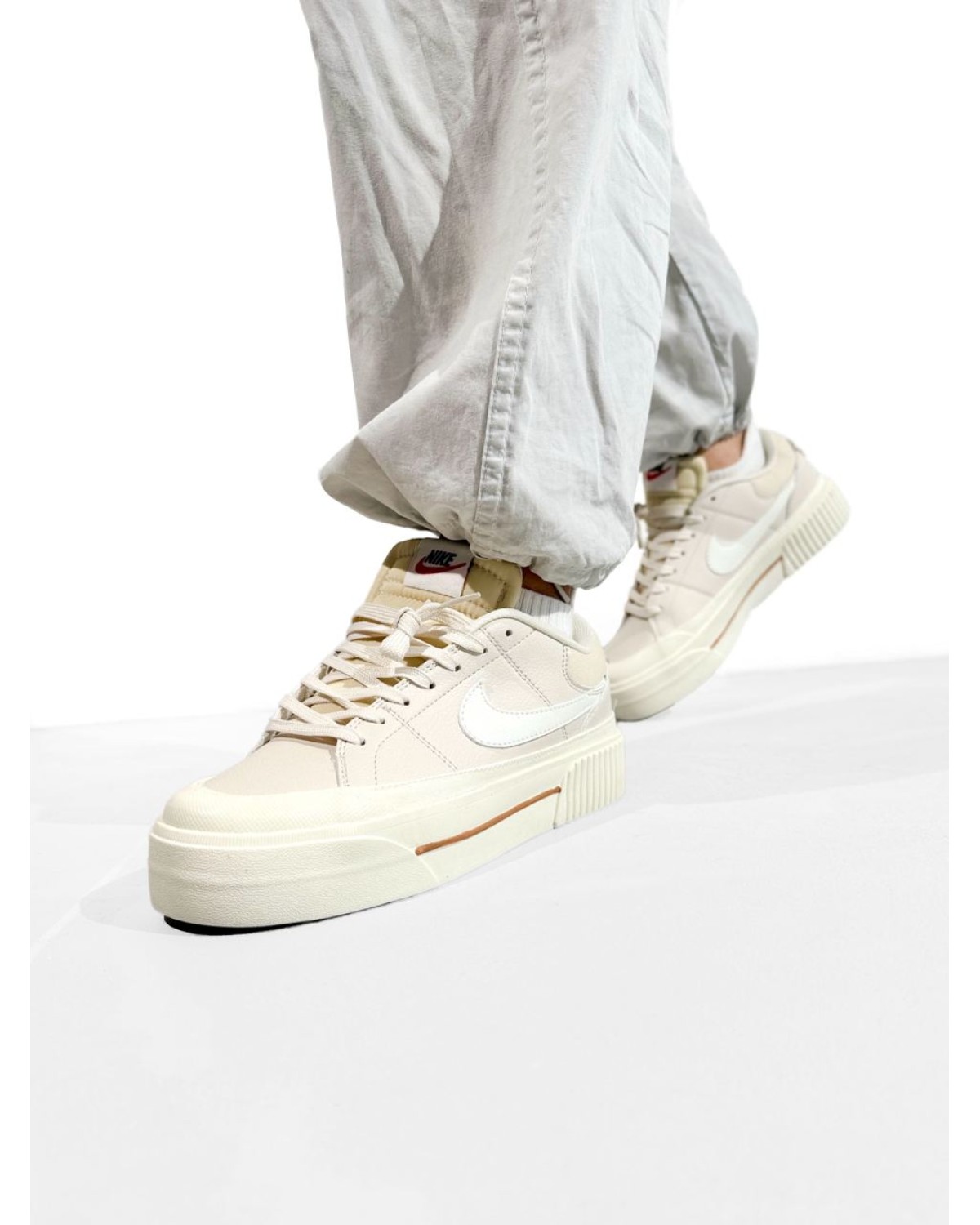 Nike Court Legacy Beige