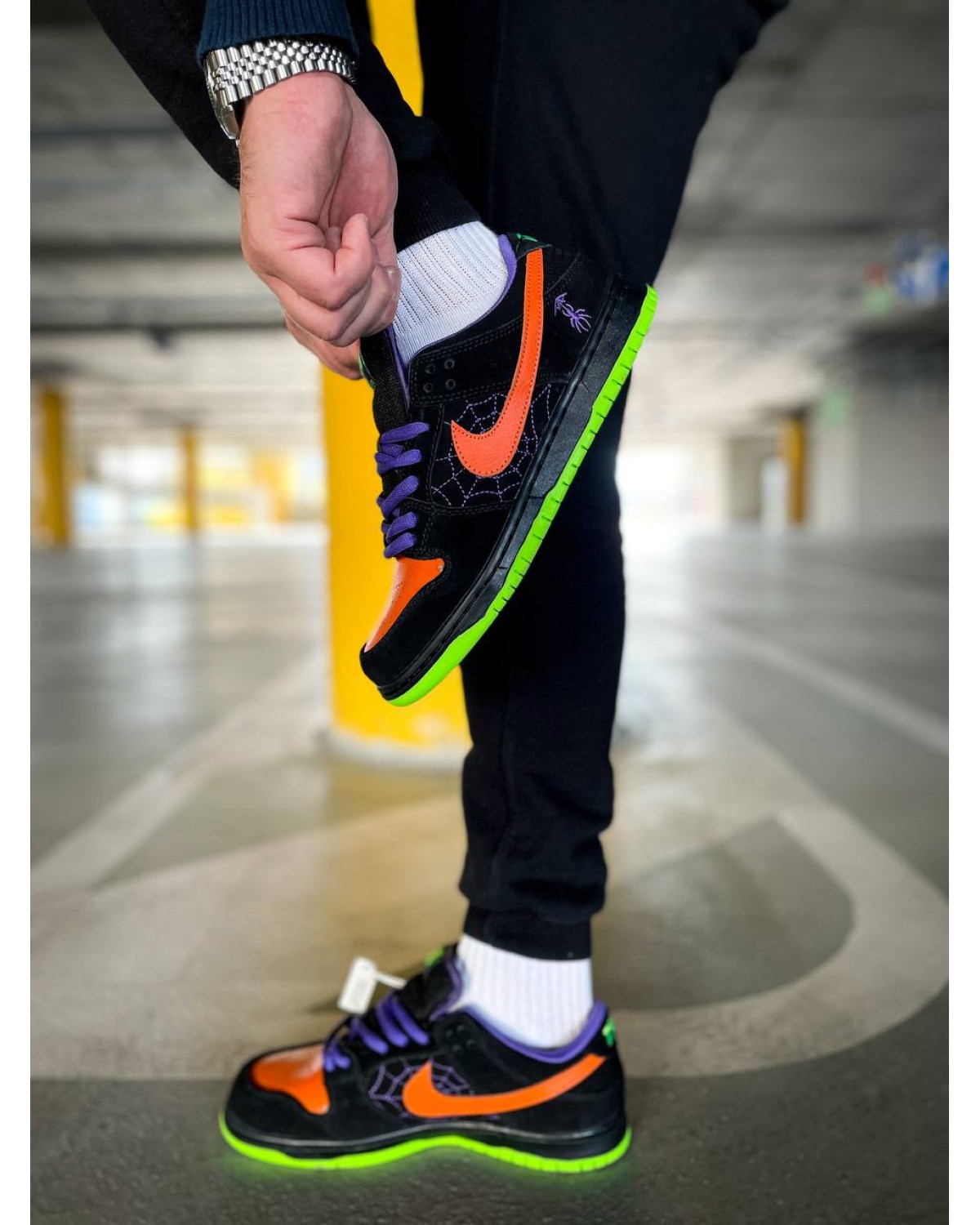 Nike SB Dunk Low "Night of Mischief" Halloween