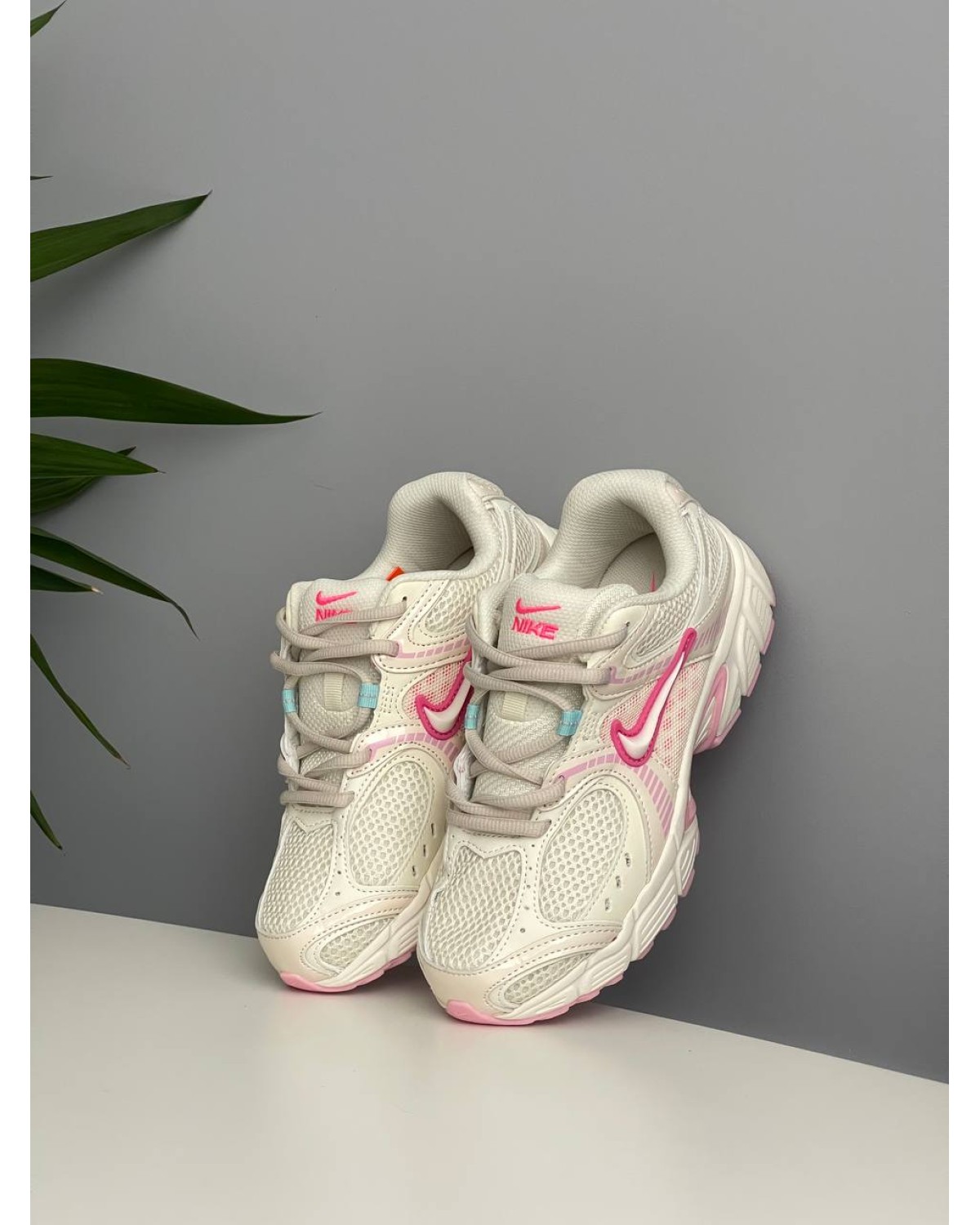 Nike V5 RNR Beige Pink Nike V5 RNR Beige Pink