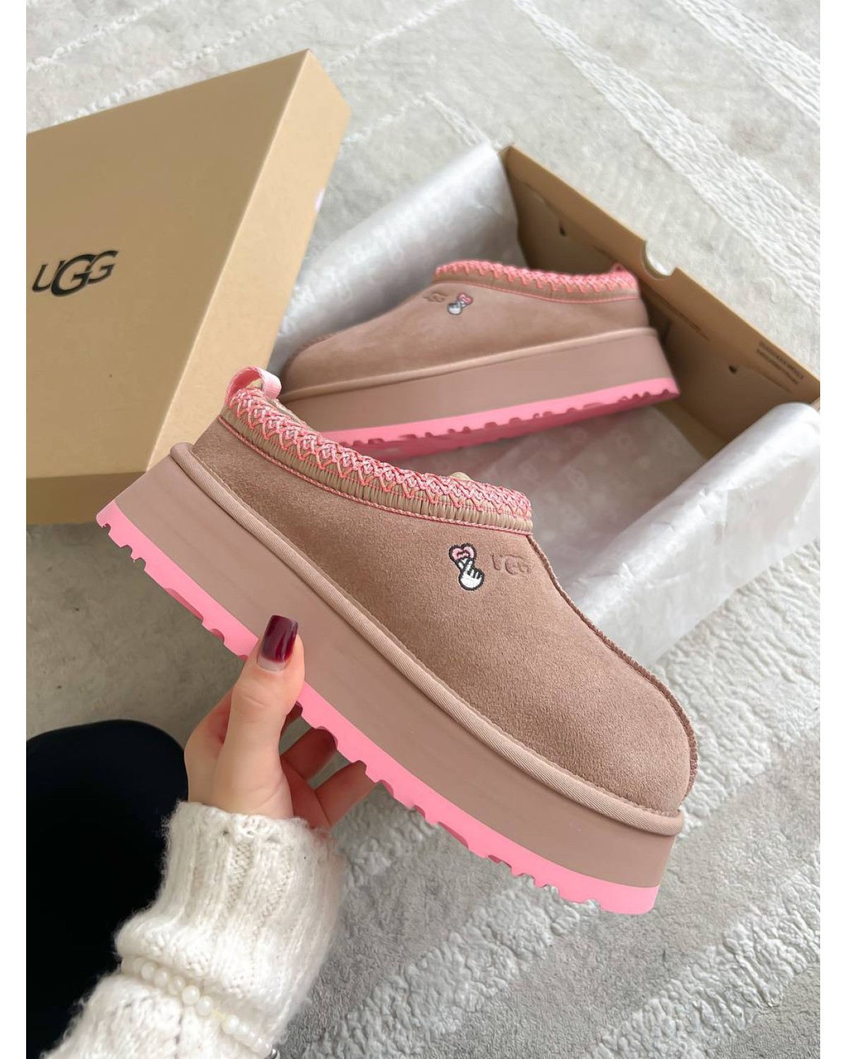 Tasman Platform Love Grey