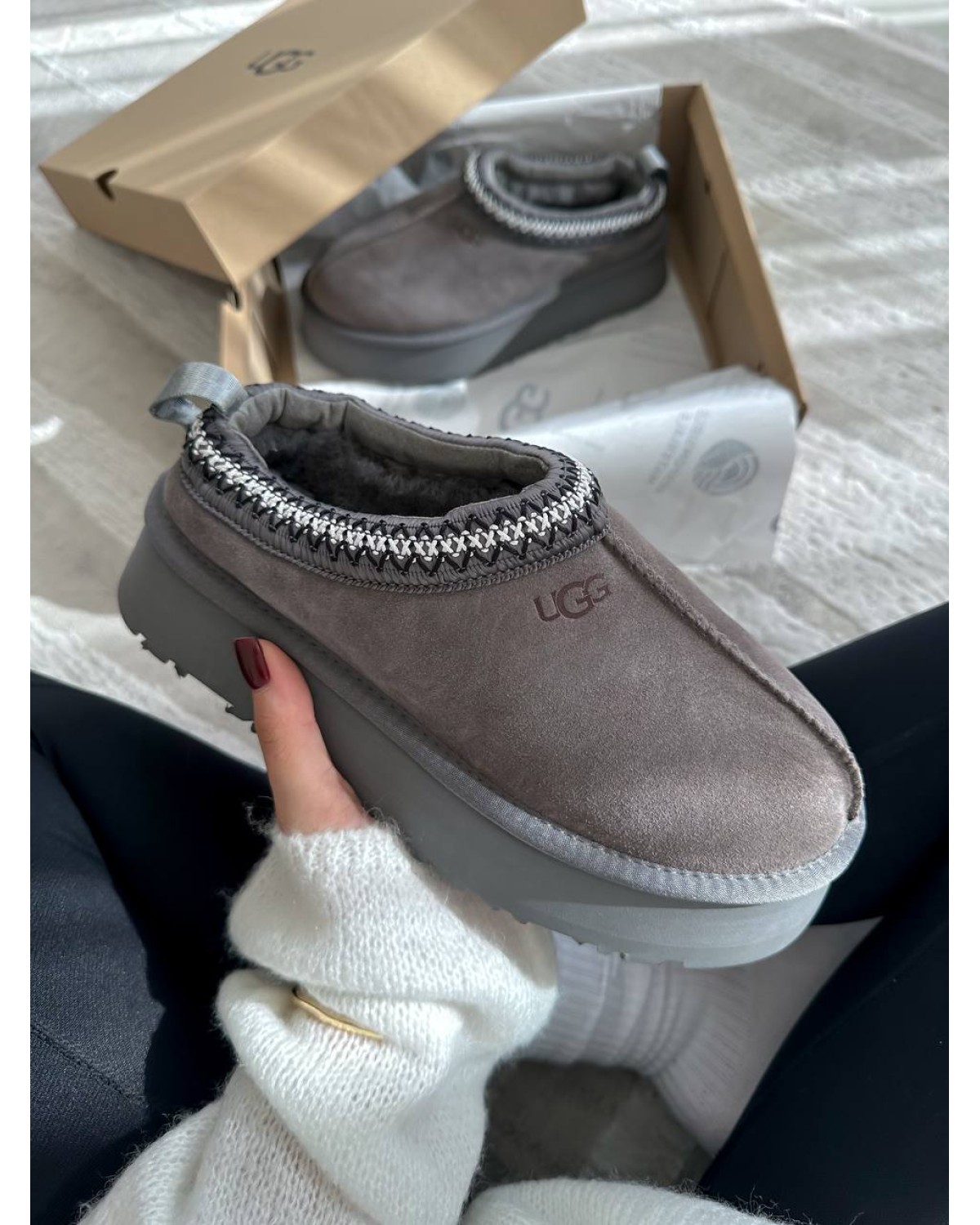 Tasman Platform Grey