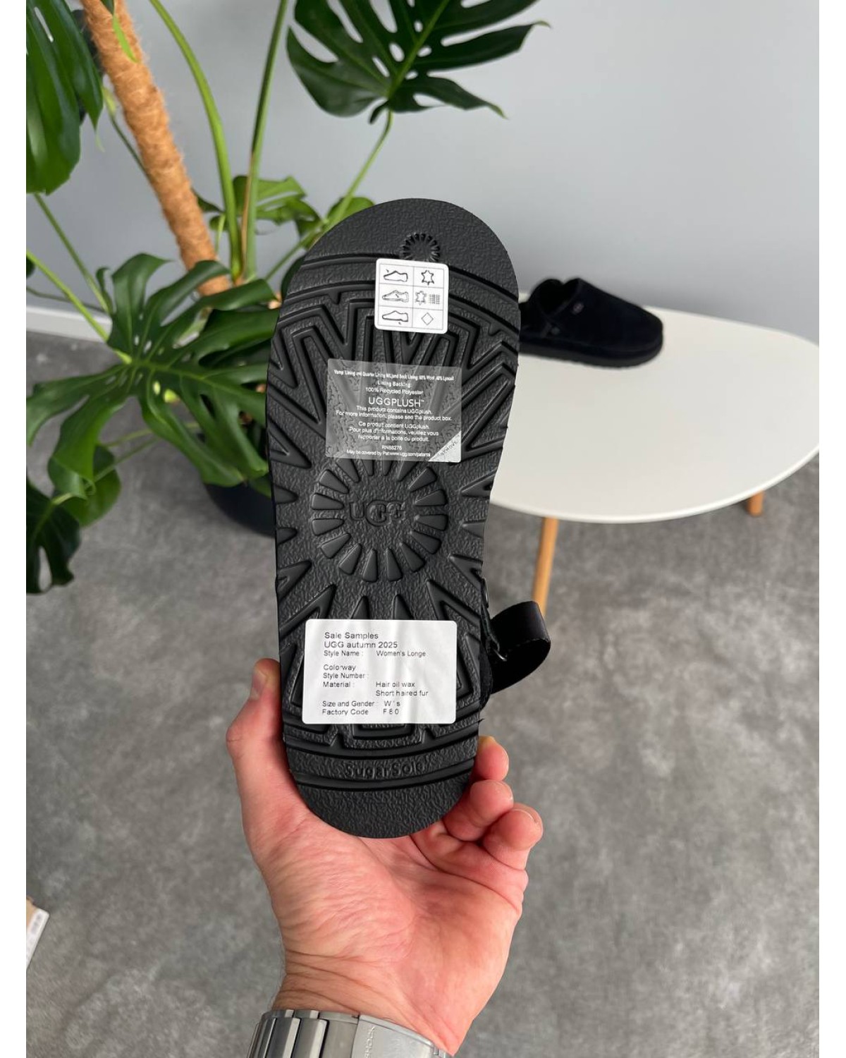 UGG Goldenstar Clog Black