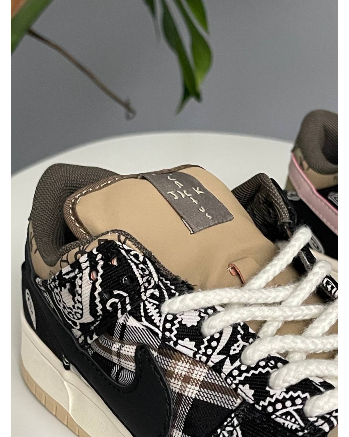 Nike SB Dunk Low x Travis Scott Nike SB Dunk Low x Travis Scott