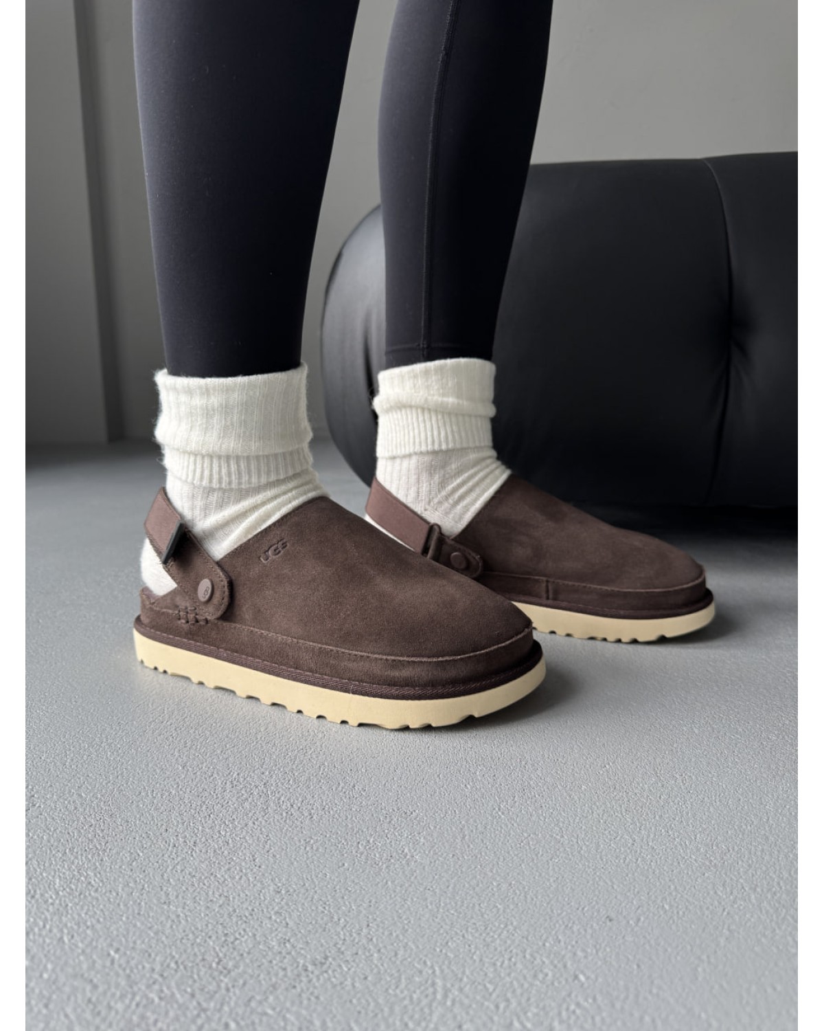 Ugg Goldenstar Clog Brown
