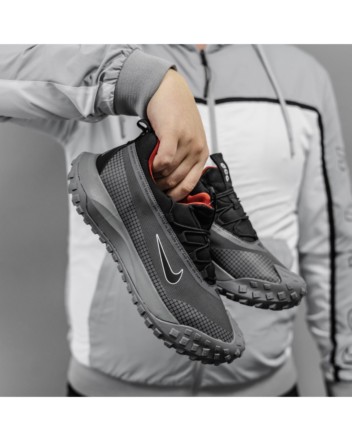 Nike ACG Mountain Fly Nike ACG Mountain Fly