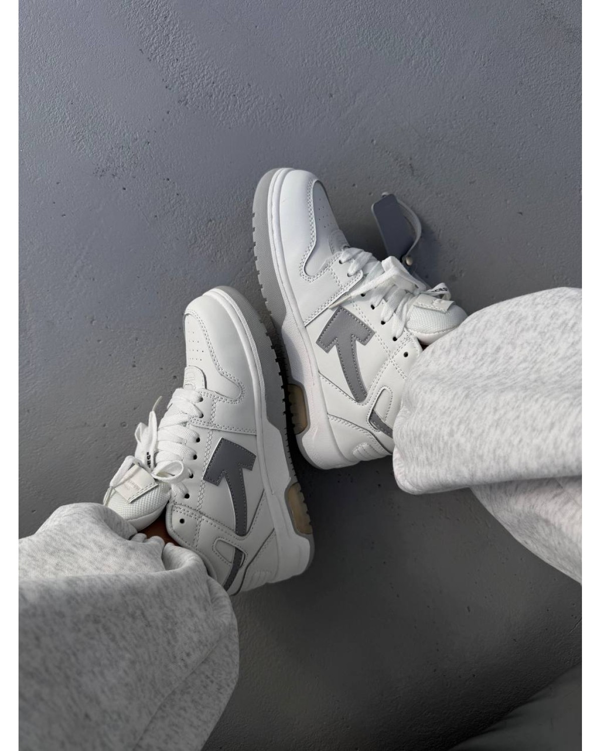 Off White Sponge Mid Top White/Grey