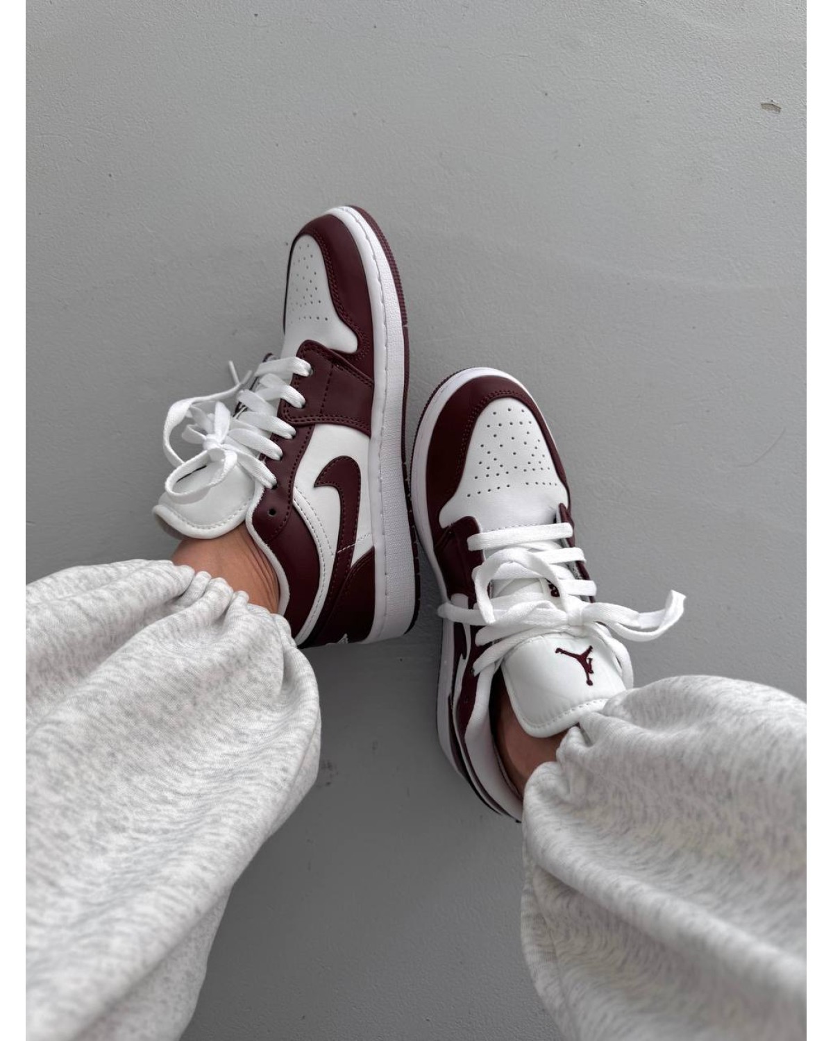 Nike Air Jordan Retro 1 Low Burgundy / White