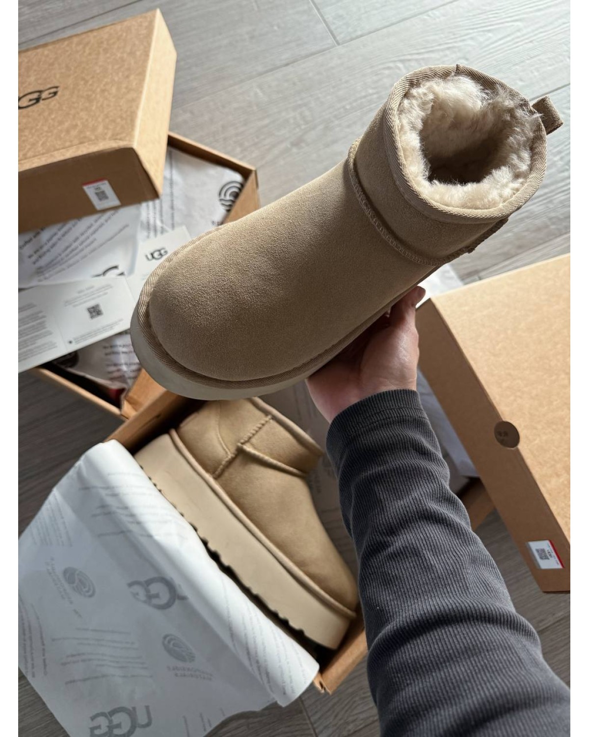 Ugg Classic Ultra Mini Platform Sand