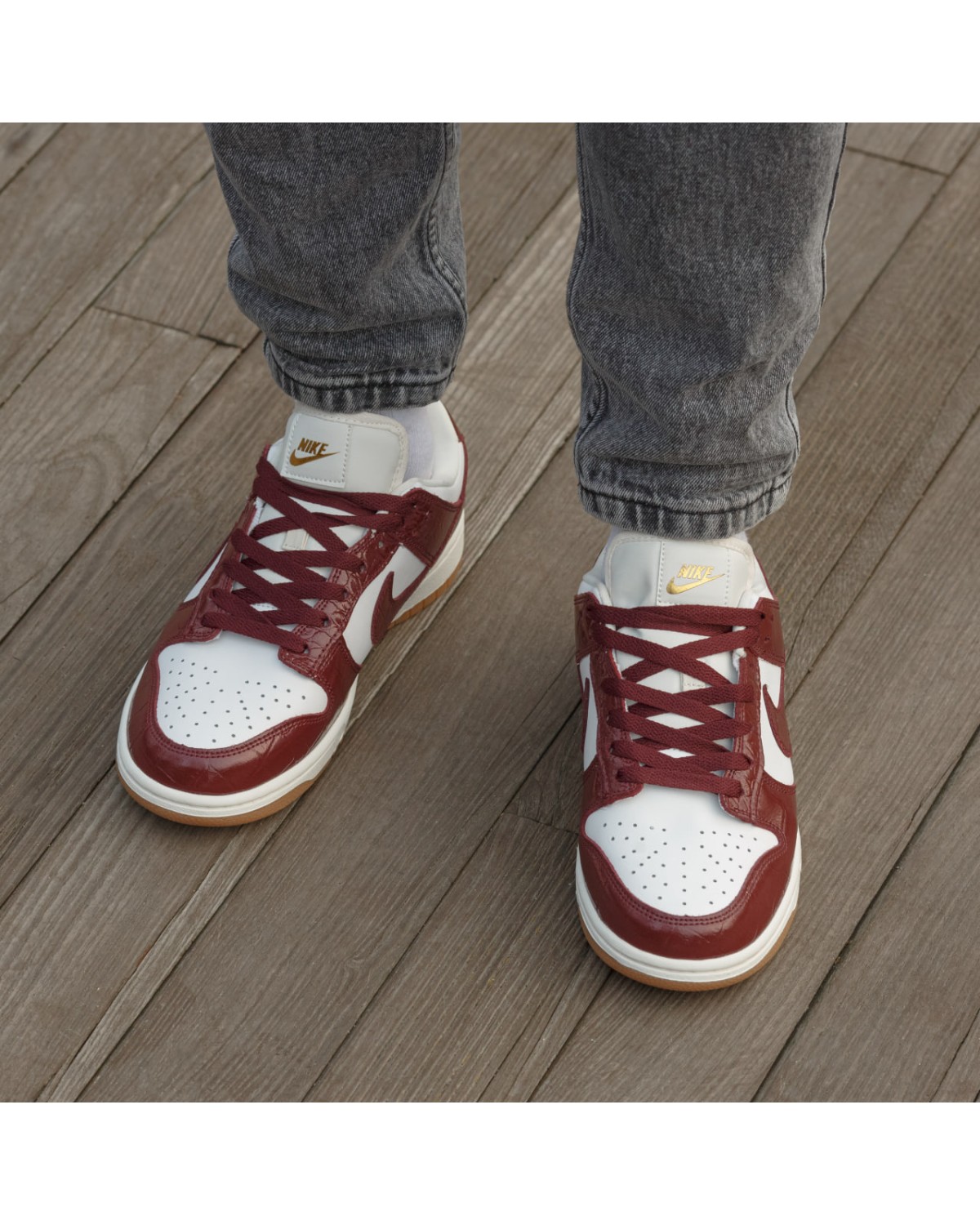 Nike Sb Dunk Burgundy