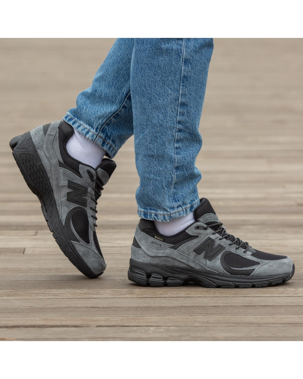 New Balance 2002r Grey / Black Gore-Tex New Balance 2002r Grey / Black Gore-Tex