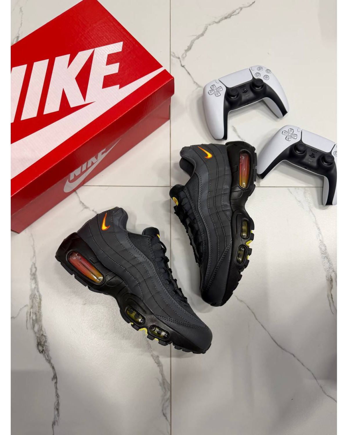Nike Air Max 95 Anthracite Safety Orange Dark Grey Nike Air Max 95 Anthracite Safety Orange Dark Grey