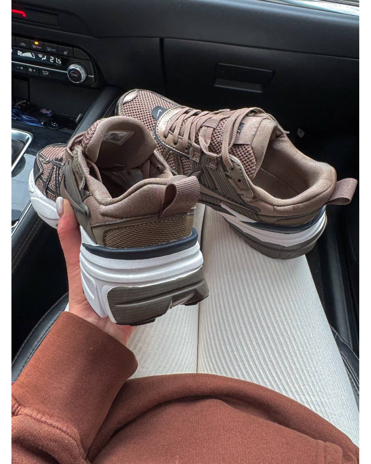 Nike V2k Runtekk Mink Brown Nike V2k Runtekk Mink Brown