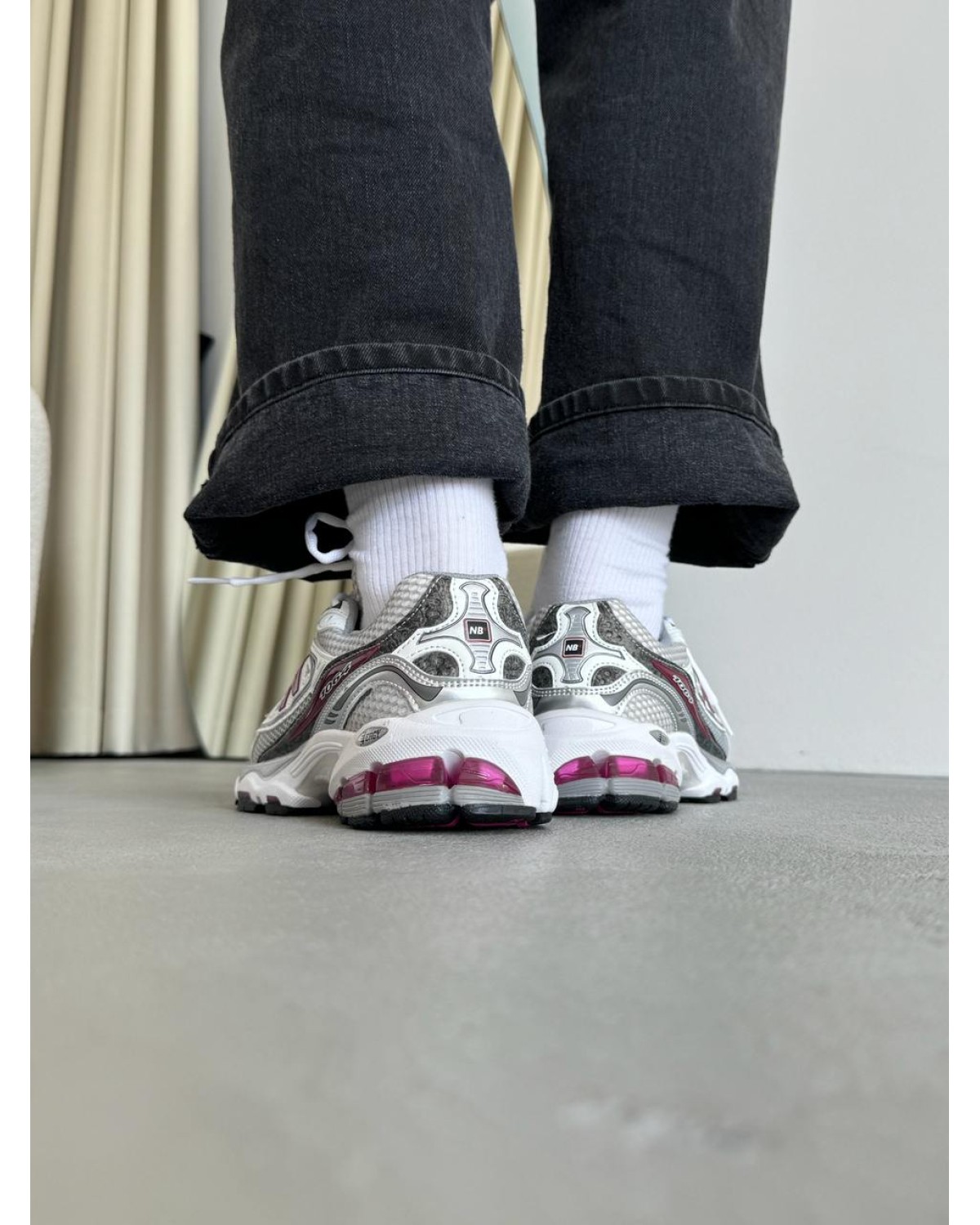 New Balance 1064 Silver/Red New Balance 1064 Silver/Red