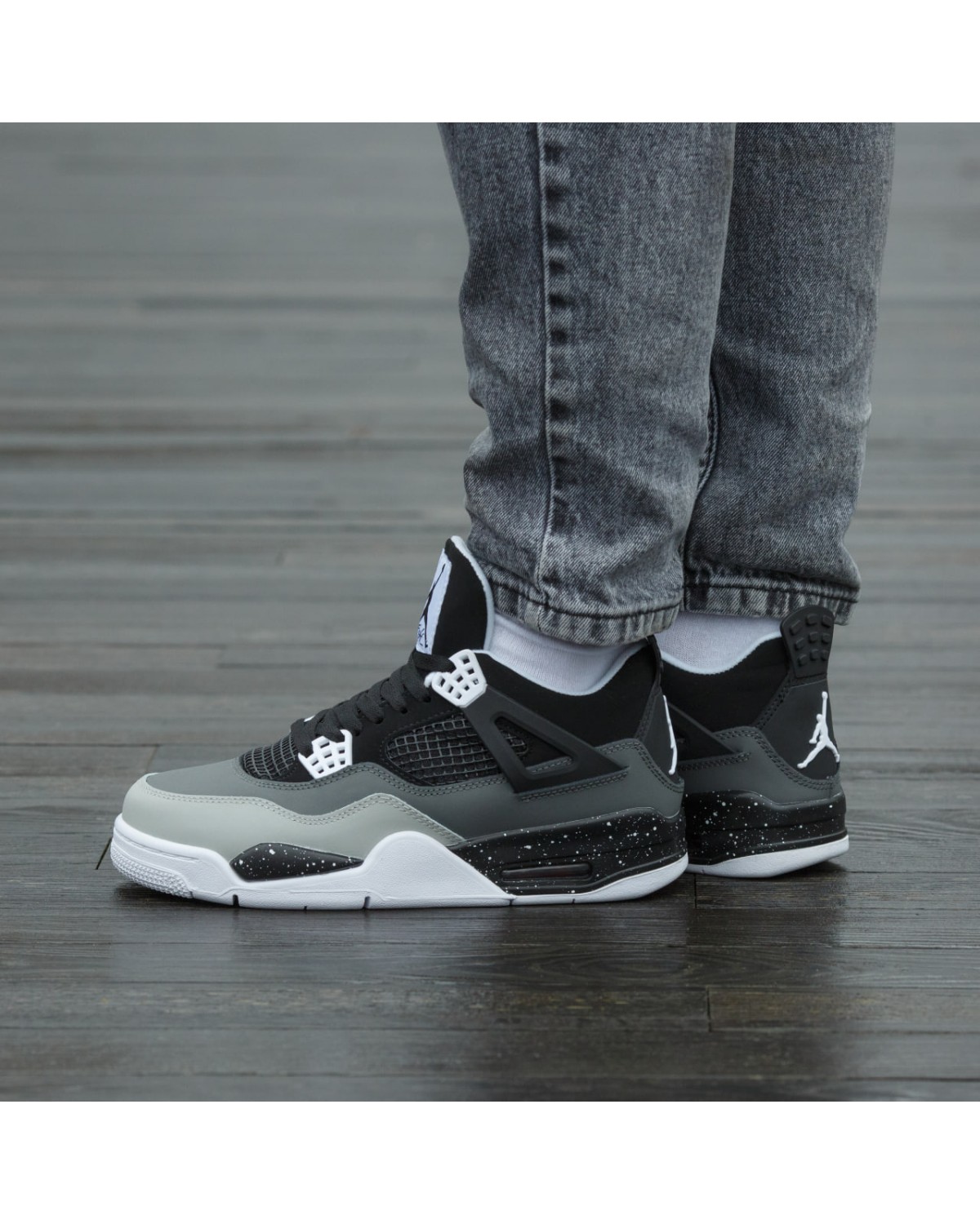 Air Jordan 4 Retro SE Fear Black White