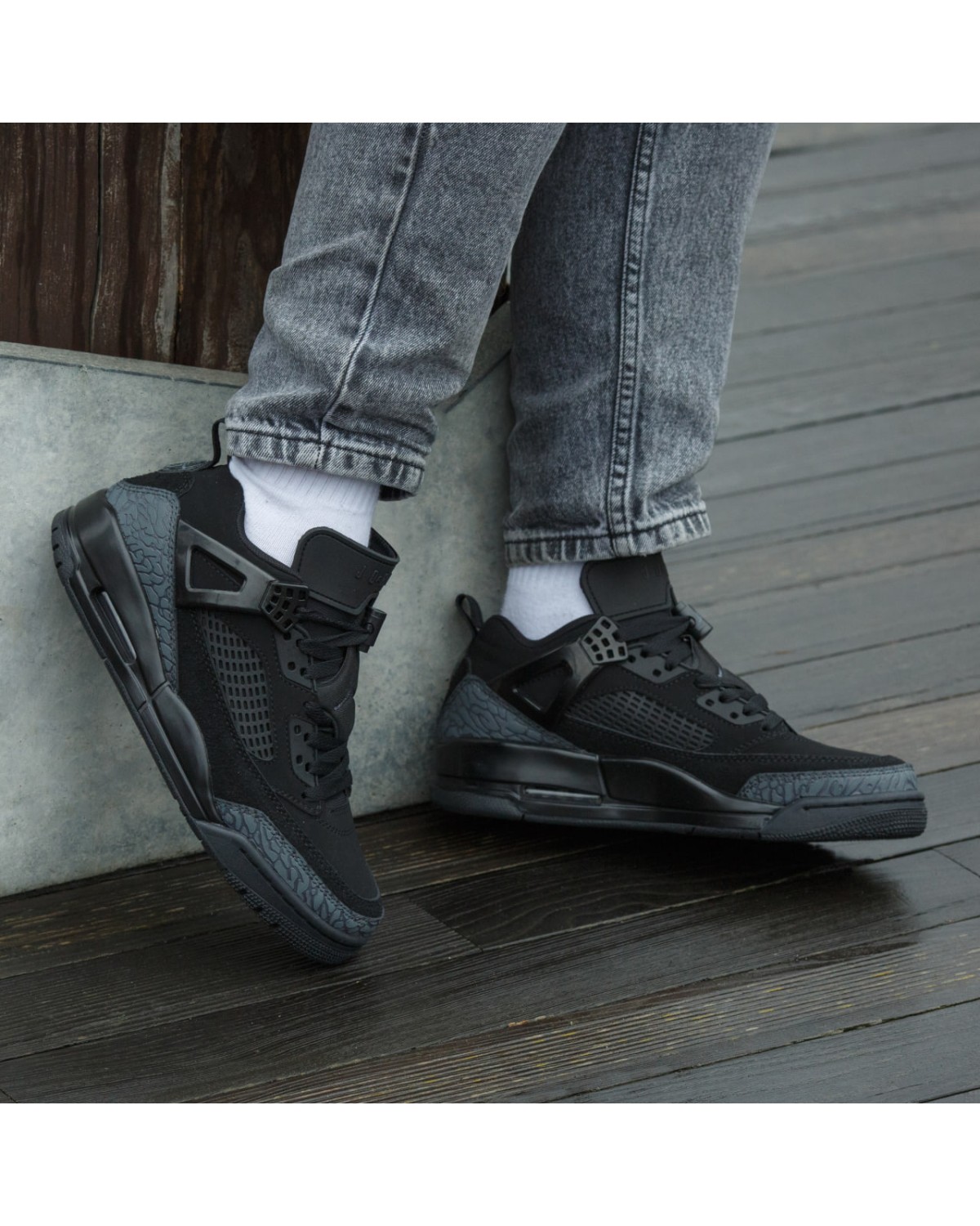 Air Jordan 3 Retro Low Black Cat Air Jordan 3 Retro Low Black Cat