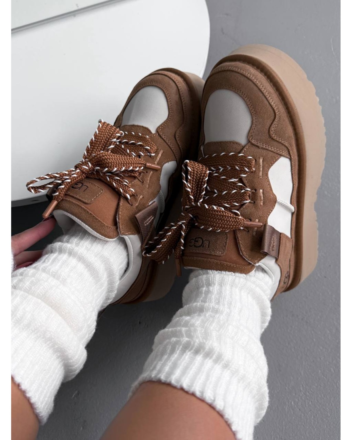 UGG Astromel Chestnut