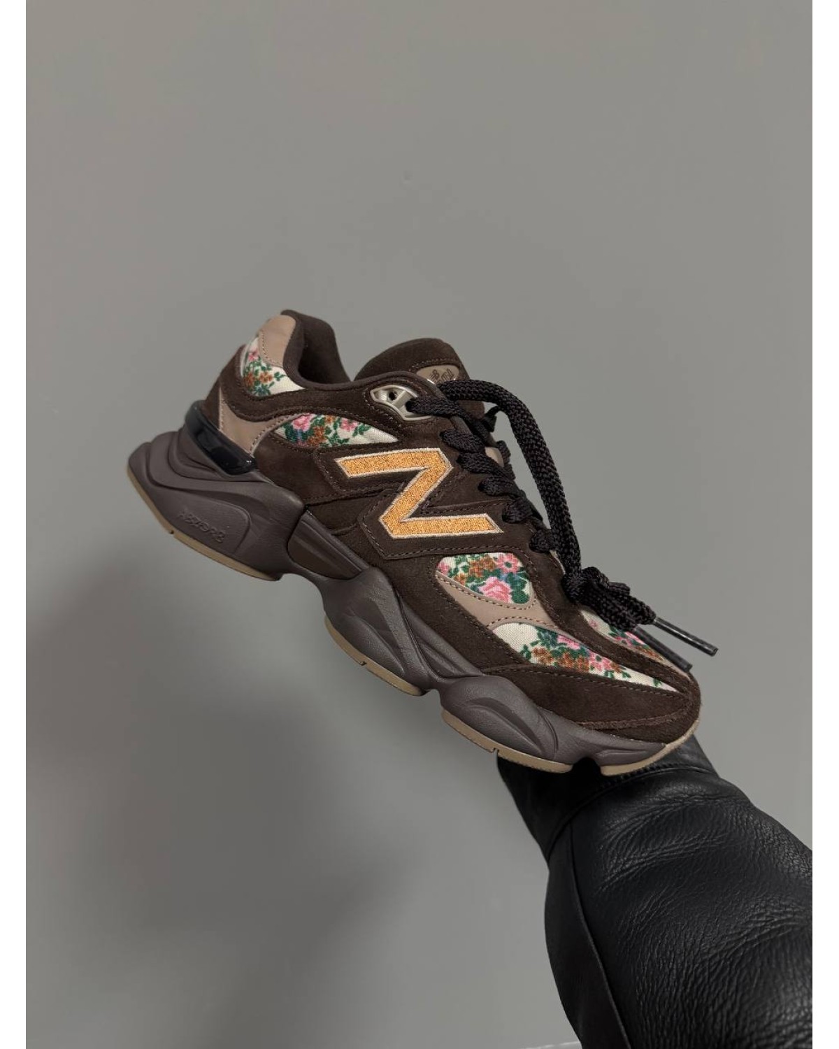 New Balance 9060 Atmos Pink