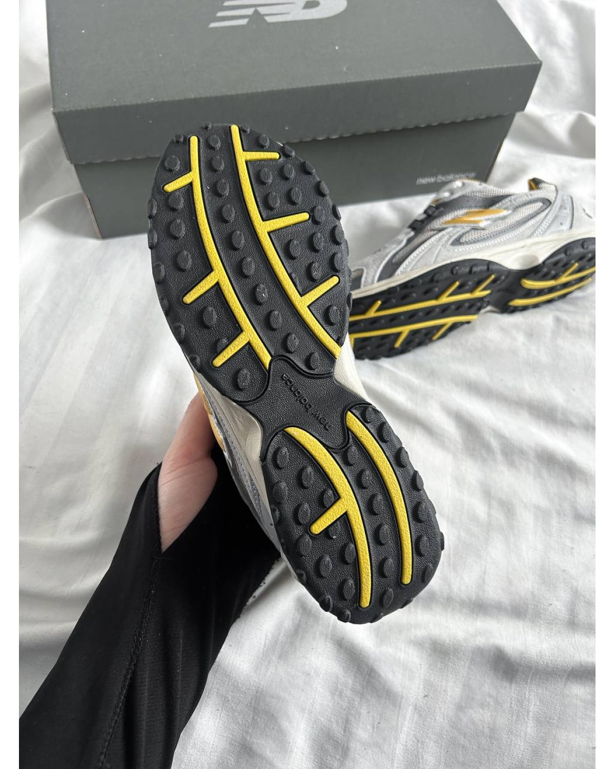 New Balance 204L 'Silver Metallic'