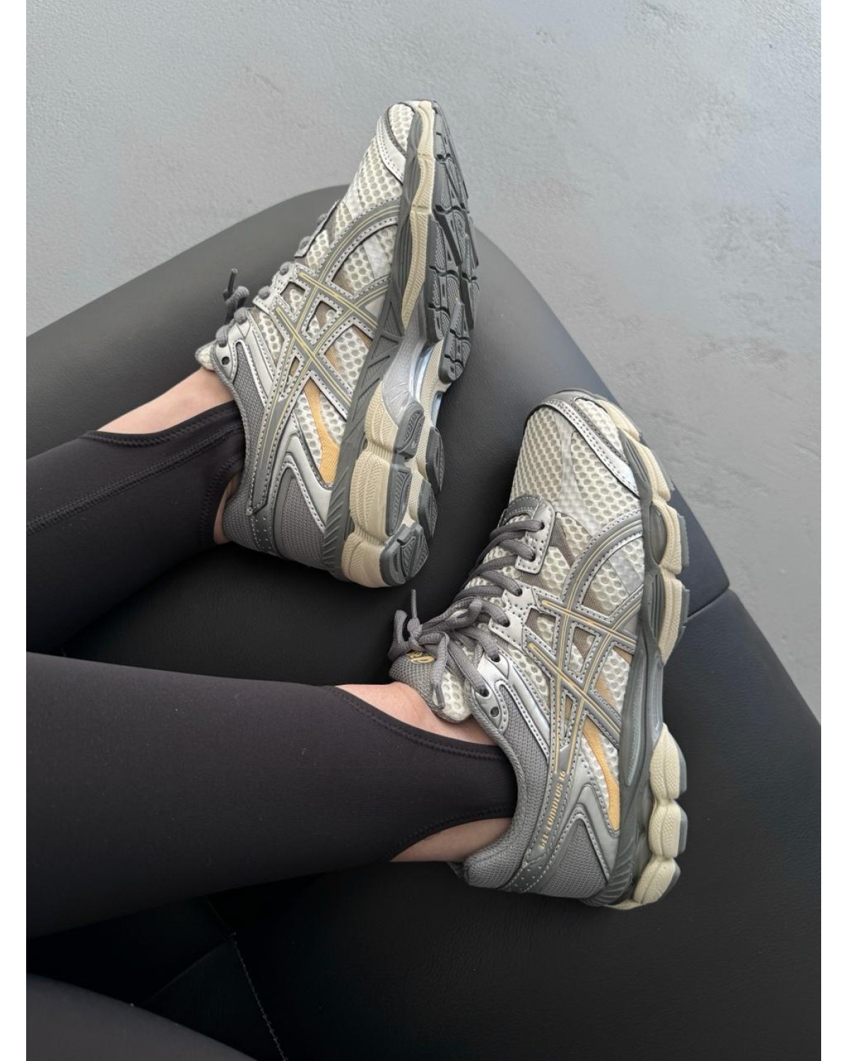 Asics Gel-Cumulus 16 Cream/Clay Grey