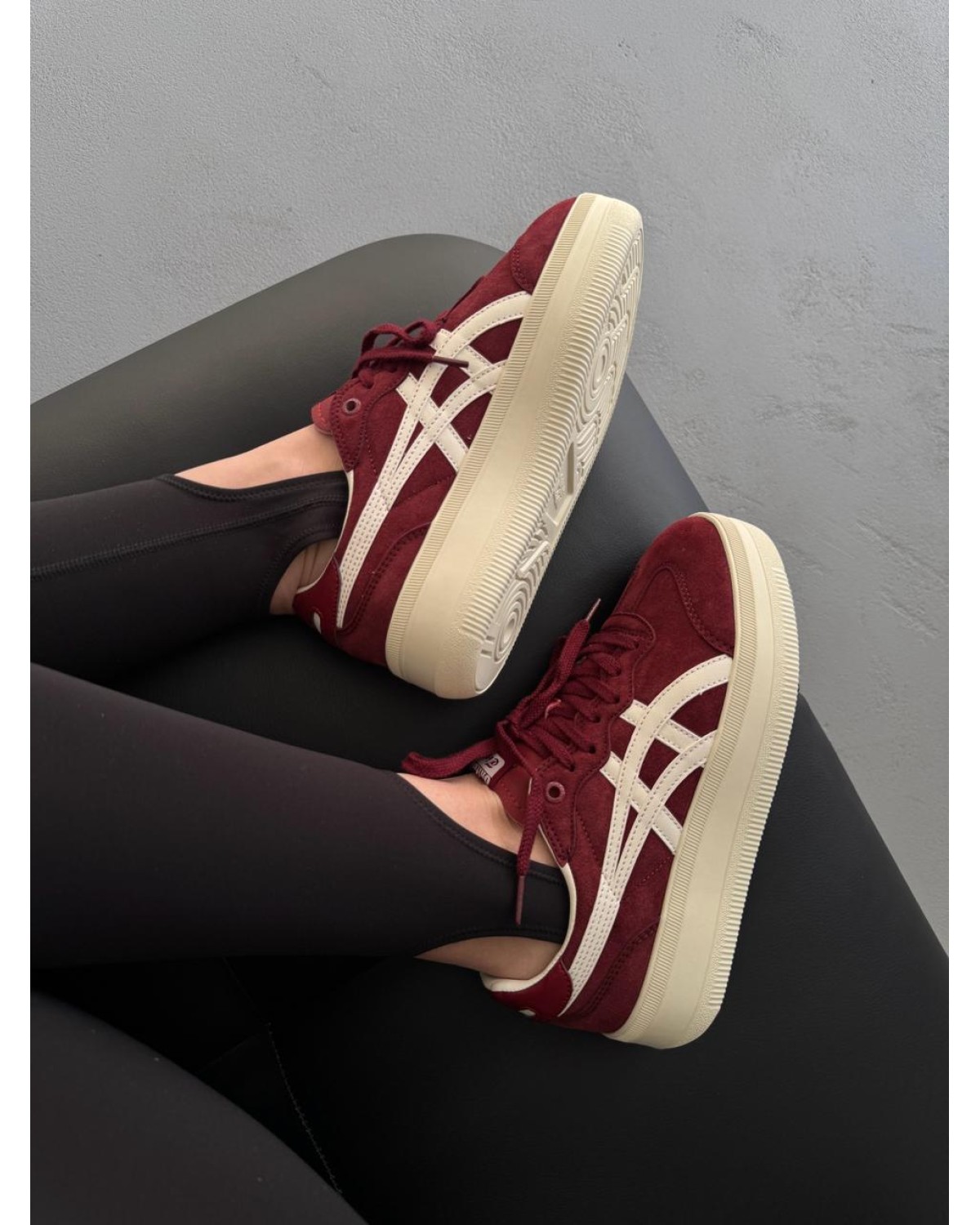 Asics Onitsuka Tiger Tokuten Red