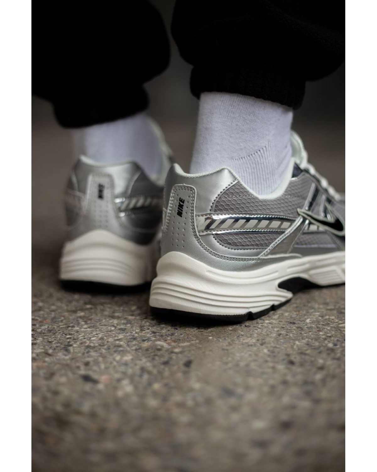 Nike Initiator Silver/White/Black Nike Initiator Silver/White/Black