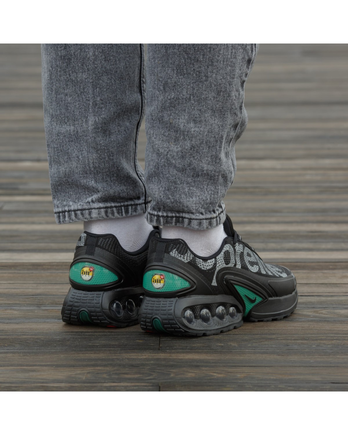 Nike Air Max DN x Supreme