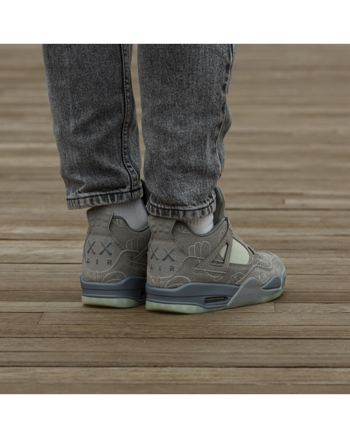 Nike Air Jordan 4 Kaws