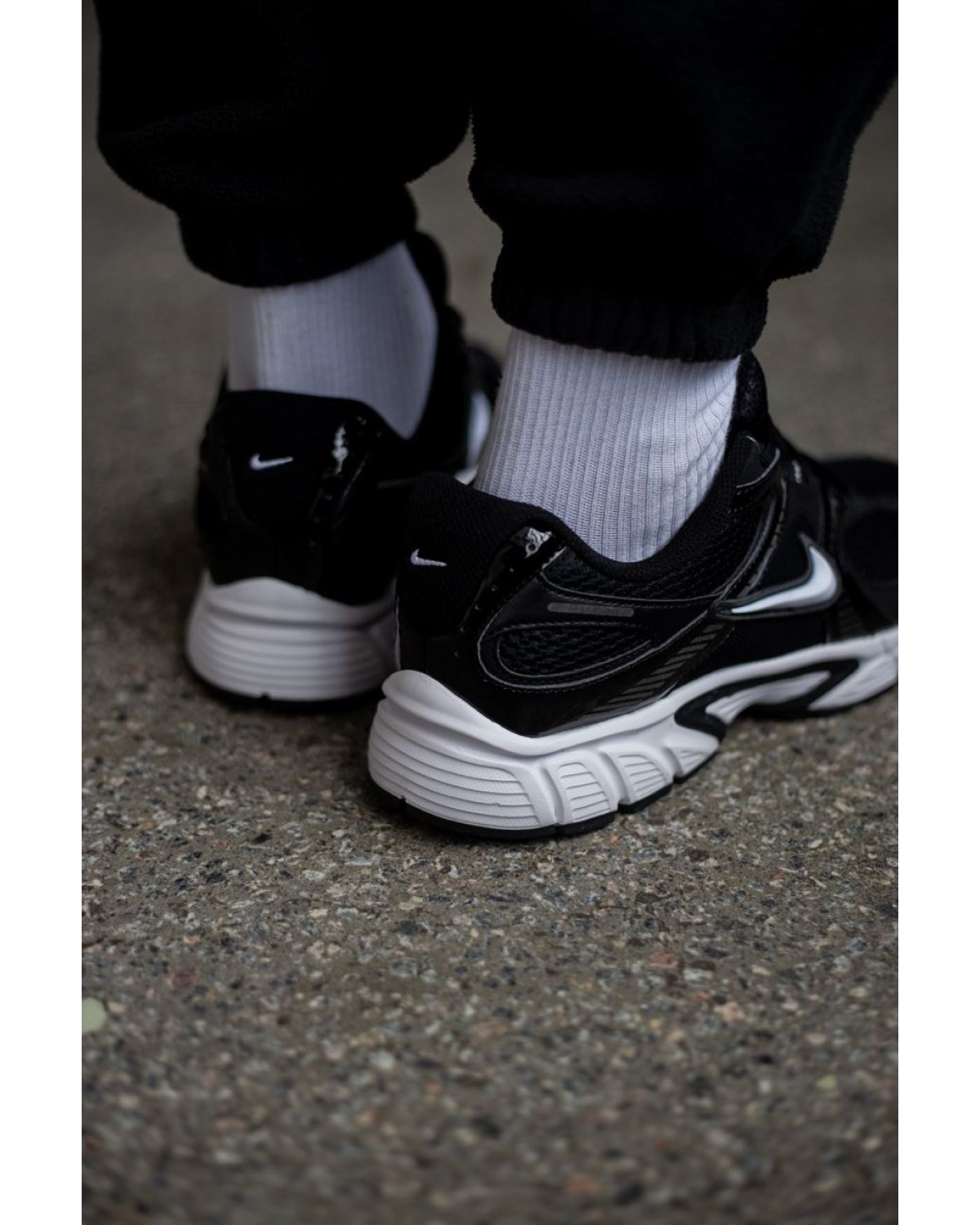 Nike V5 RNR Black/White