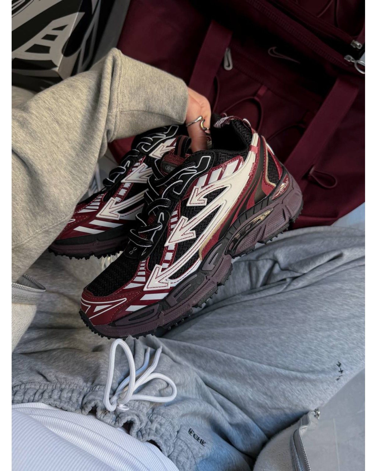 Off-White Right Back Burgundy