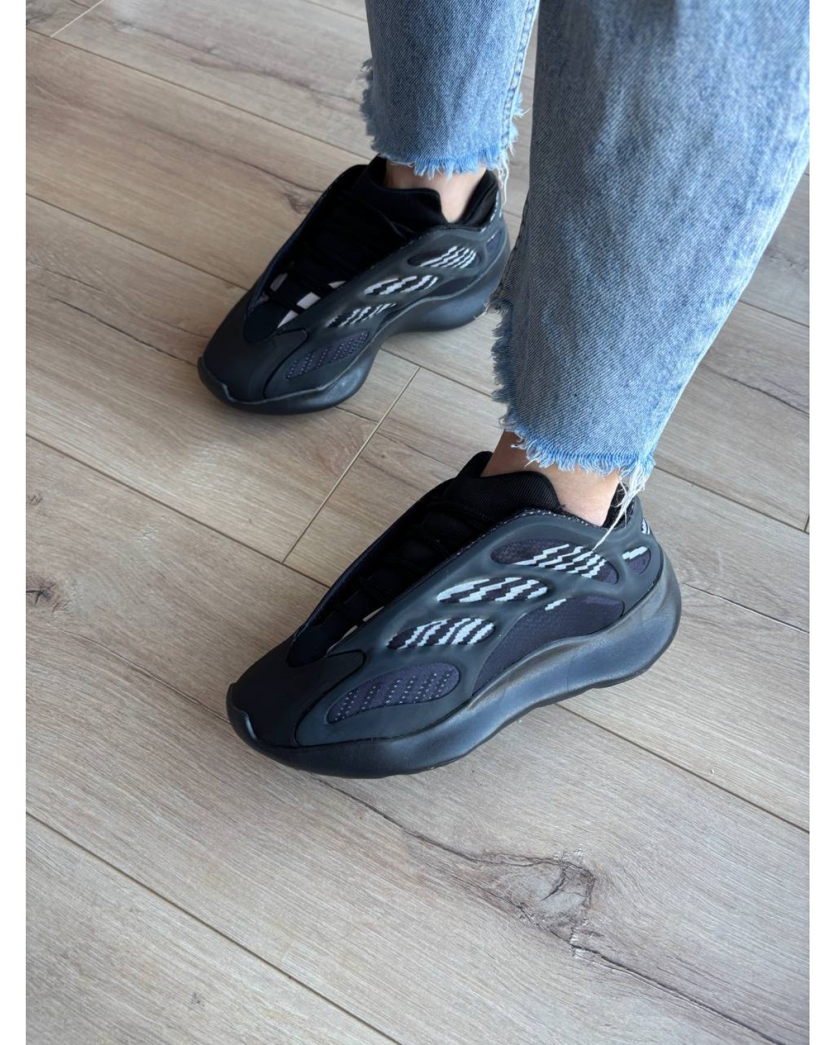 Adidas Yeezy Boost 700 v3 Black Alvah Adidas Yeezy Boost 700 v3 Black Alvah