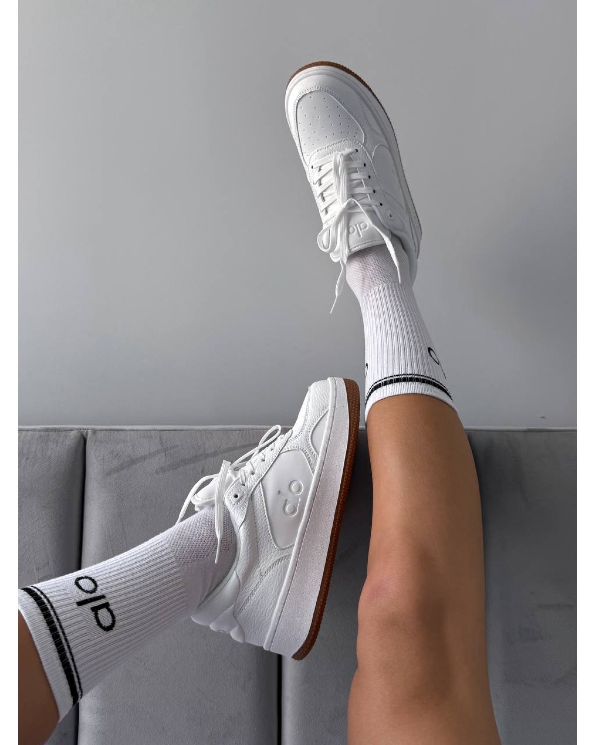 Alo Yoga Recovery Mode Sneaker Natural White/Gum