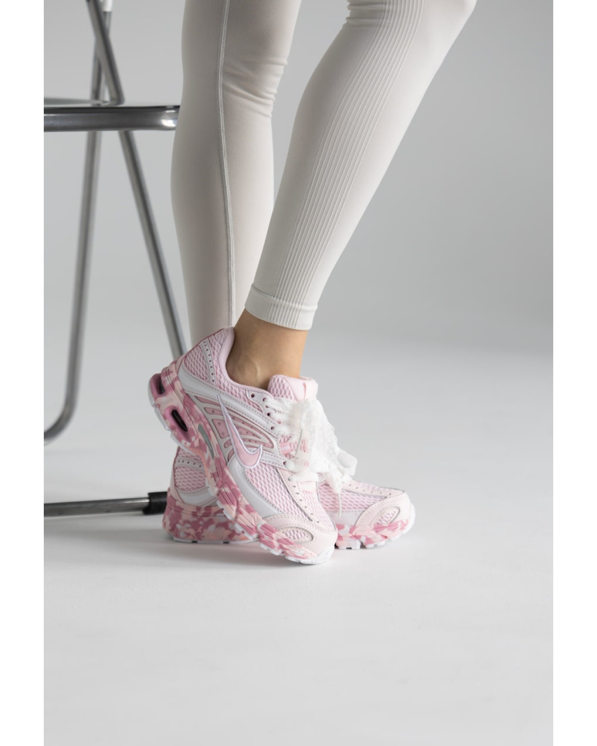 Nike Air Max Moto 2K Pink