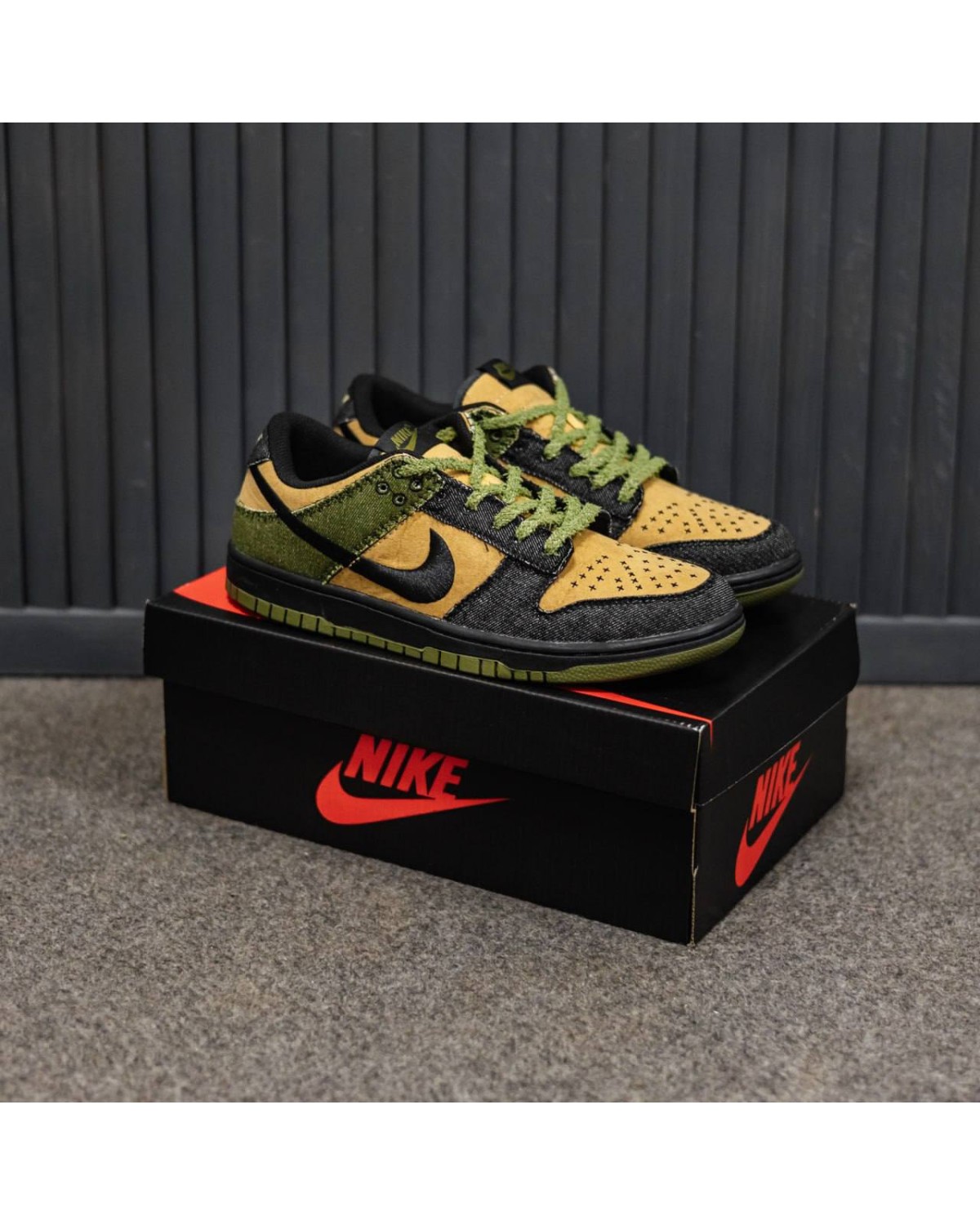 Nike SB Dunk Low
