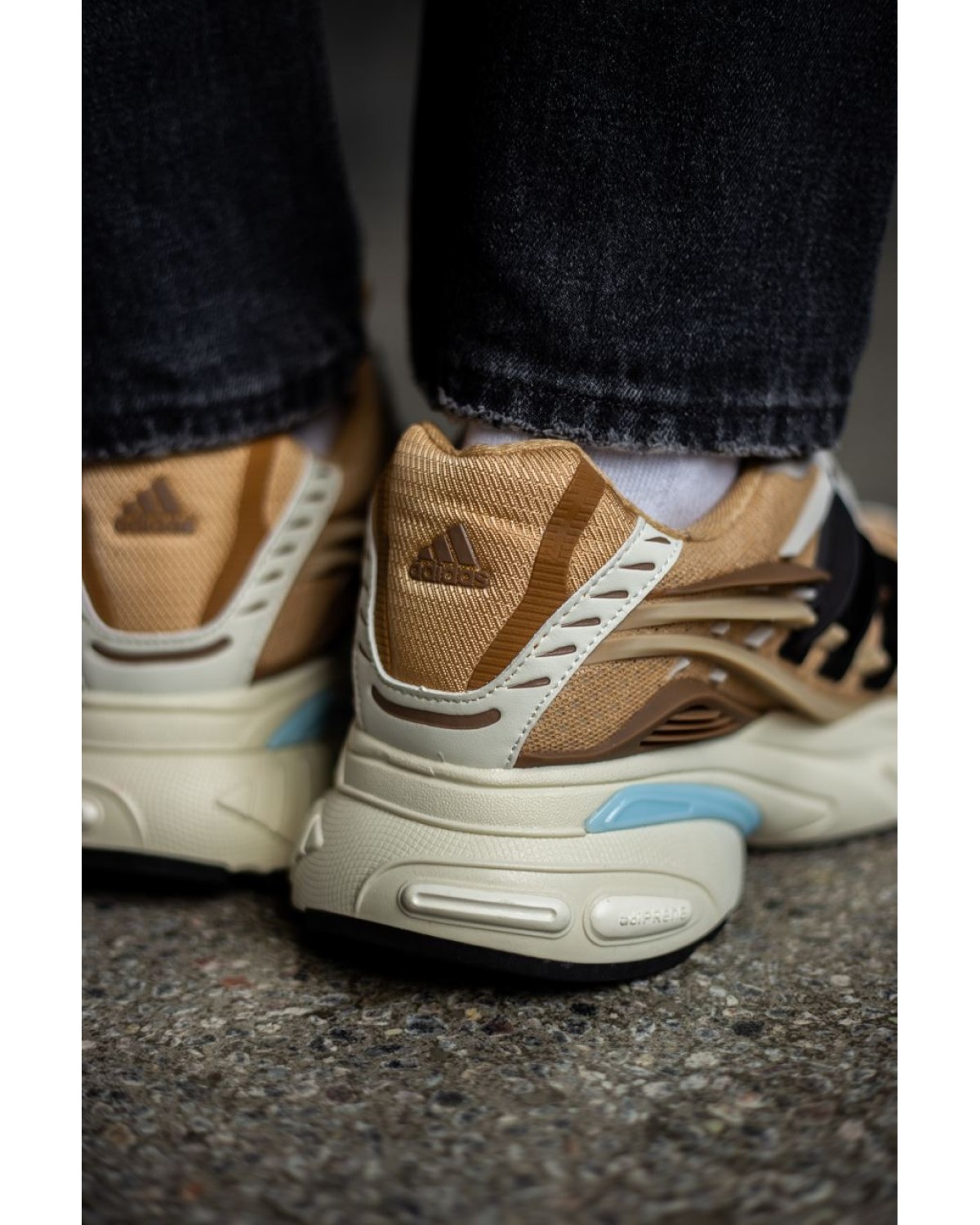 Adidas Jellyfish “Crystal Sand” Pharrell Williams Adidas Jellyfish “Crystal Sand” Pharrell Williams