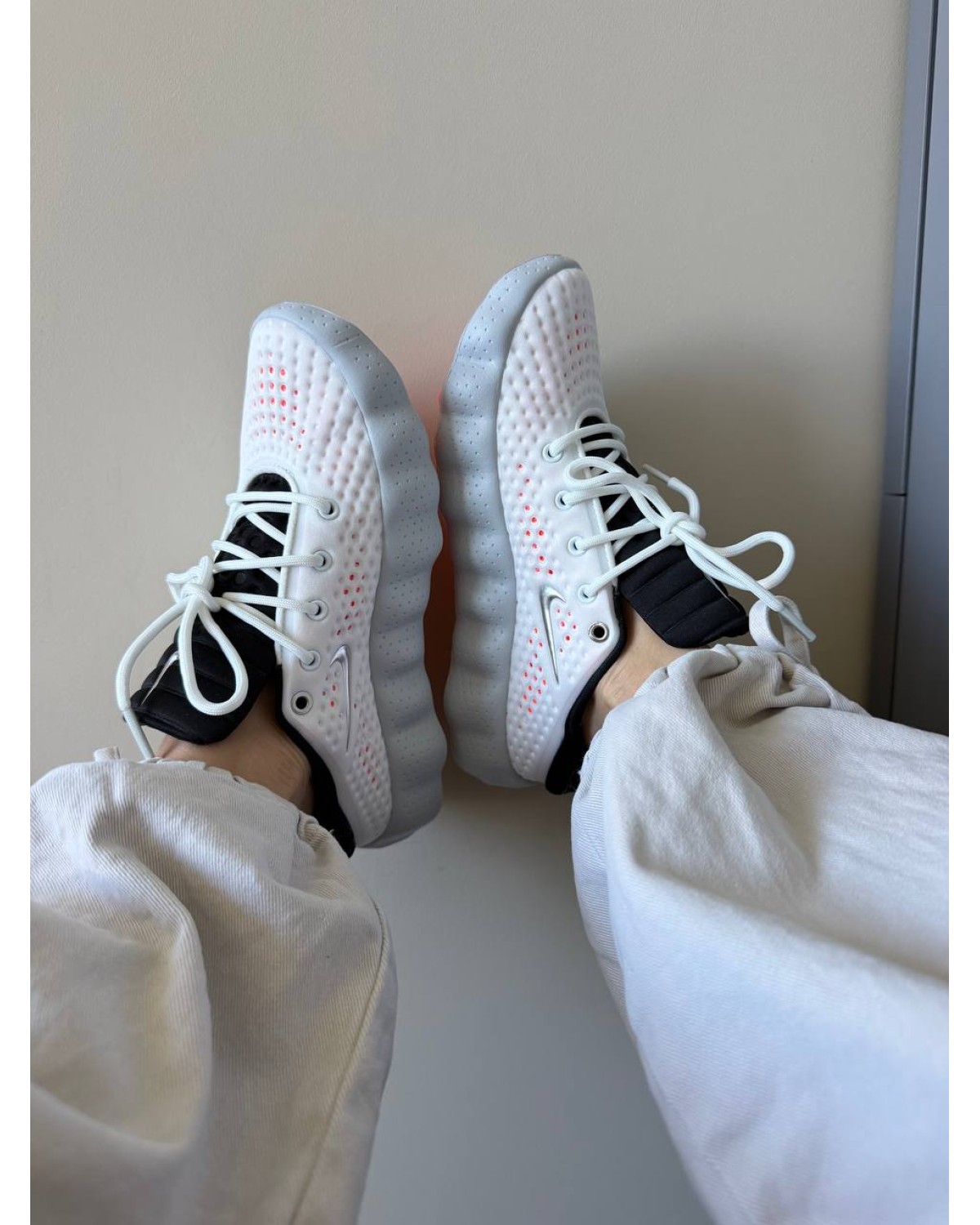 Nike Mind 002 White Black