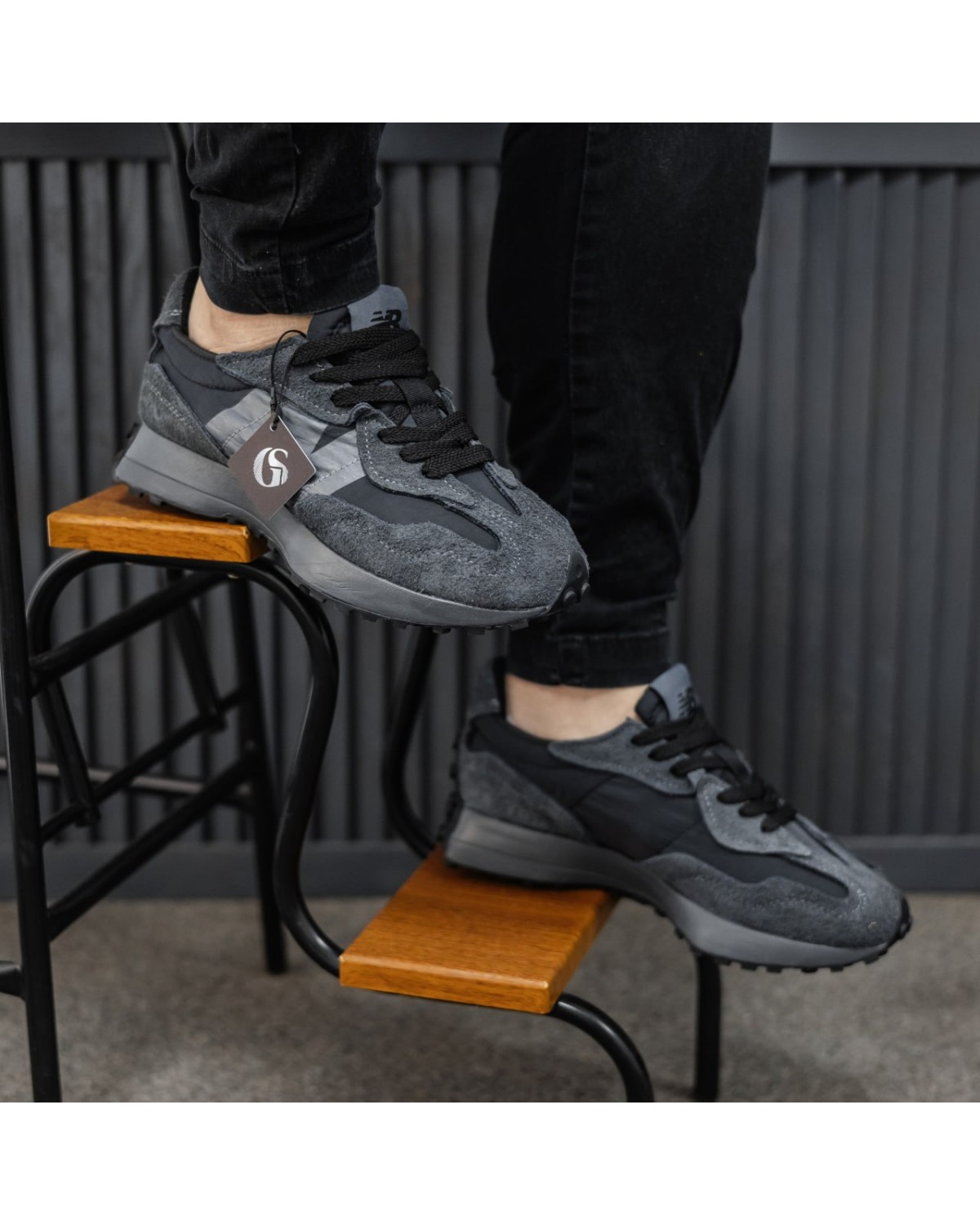 New Balance 327 Black Grey New Balance 327 Black Grey