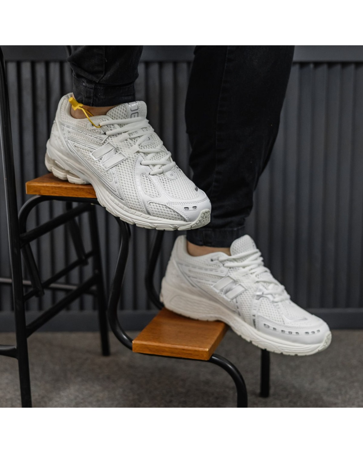 New Balance 1906R