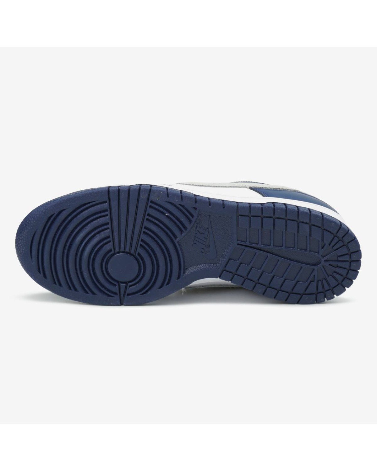Nike SB Dunk Low Blue Midnight Navy Nike SB Dunk Low Blue Midnight Navy