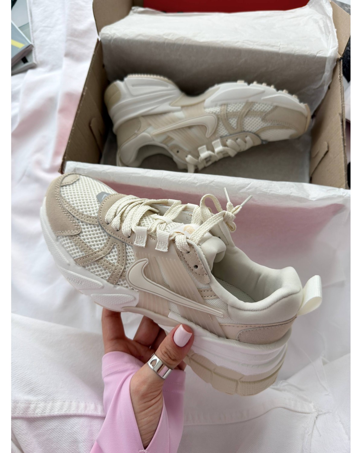 Nike V2K Runtekk Beige White Nike V2K Runtekk Beige White
