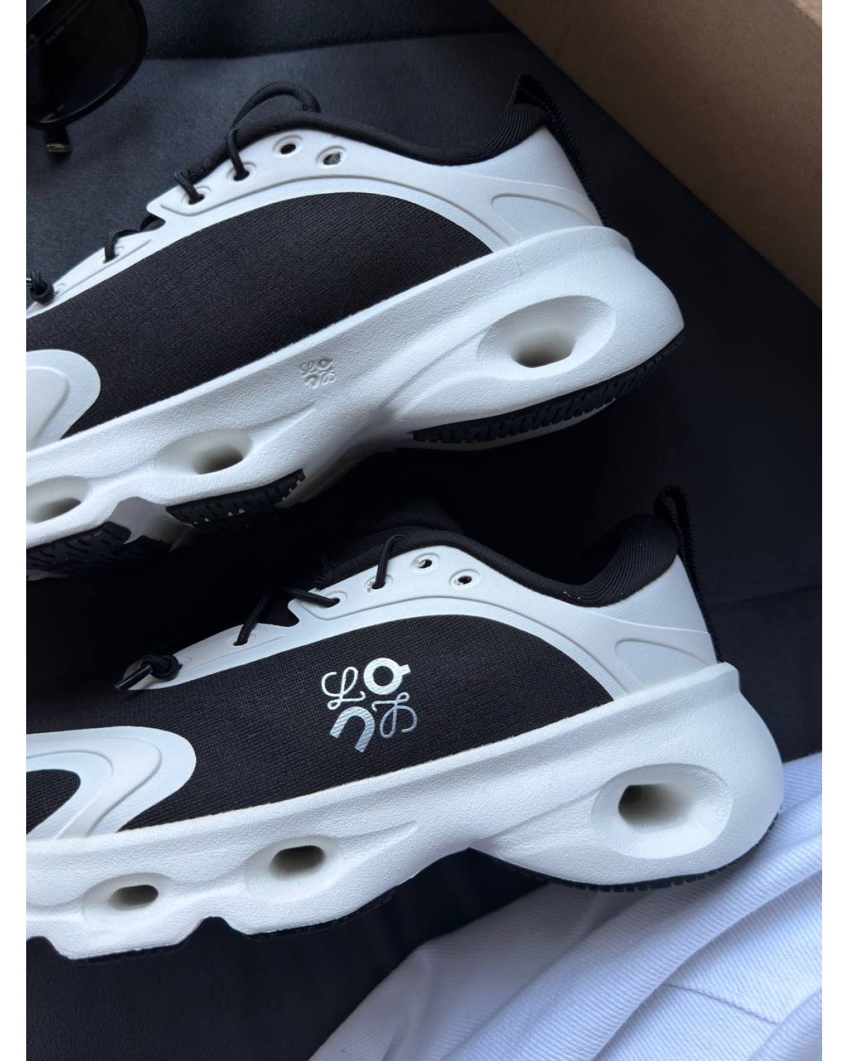 On Cloudsolo x Loewe White/Black