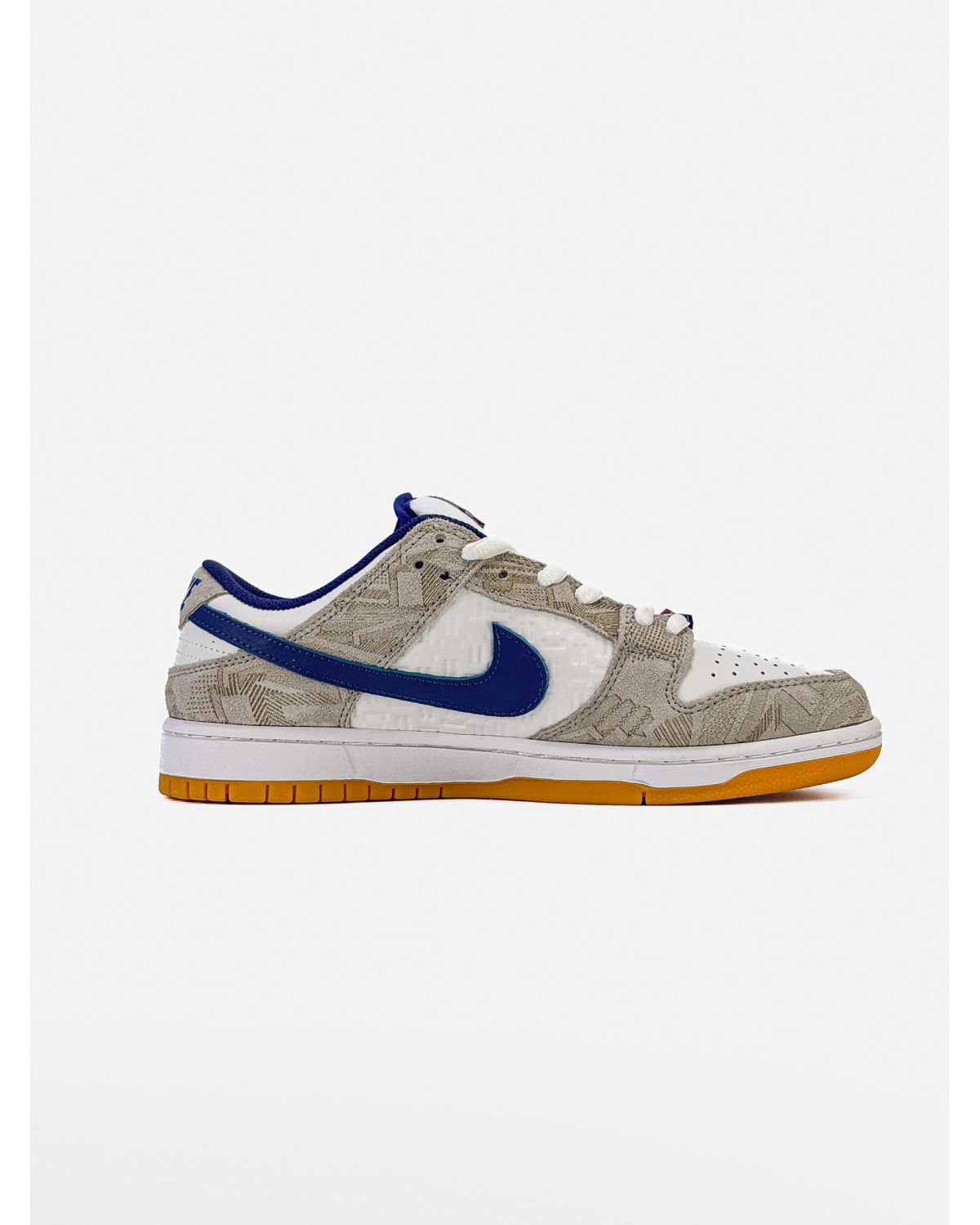Nike SB Dunk Low Rayssa Leal Nike SB Dunk Low Rayssa Leal