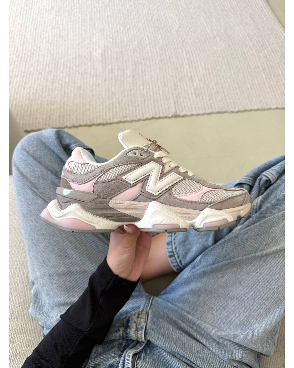 New Balance 9060 Grey Pink
