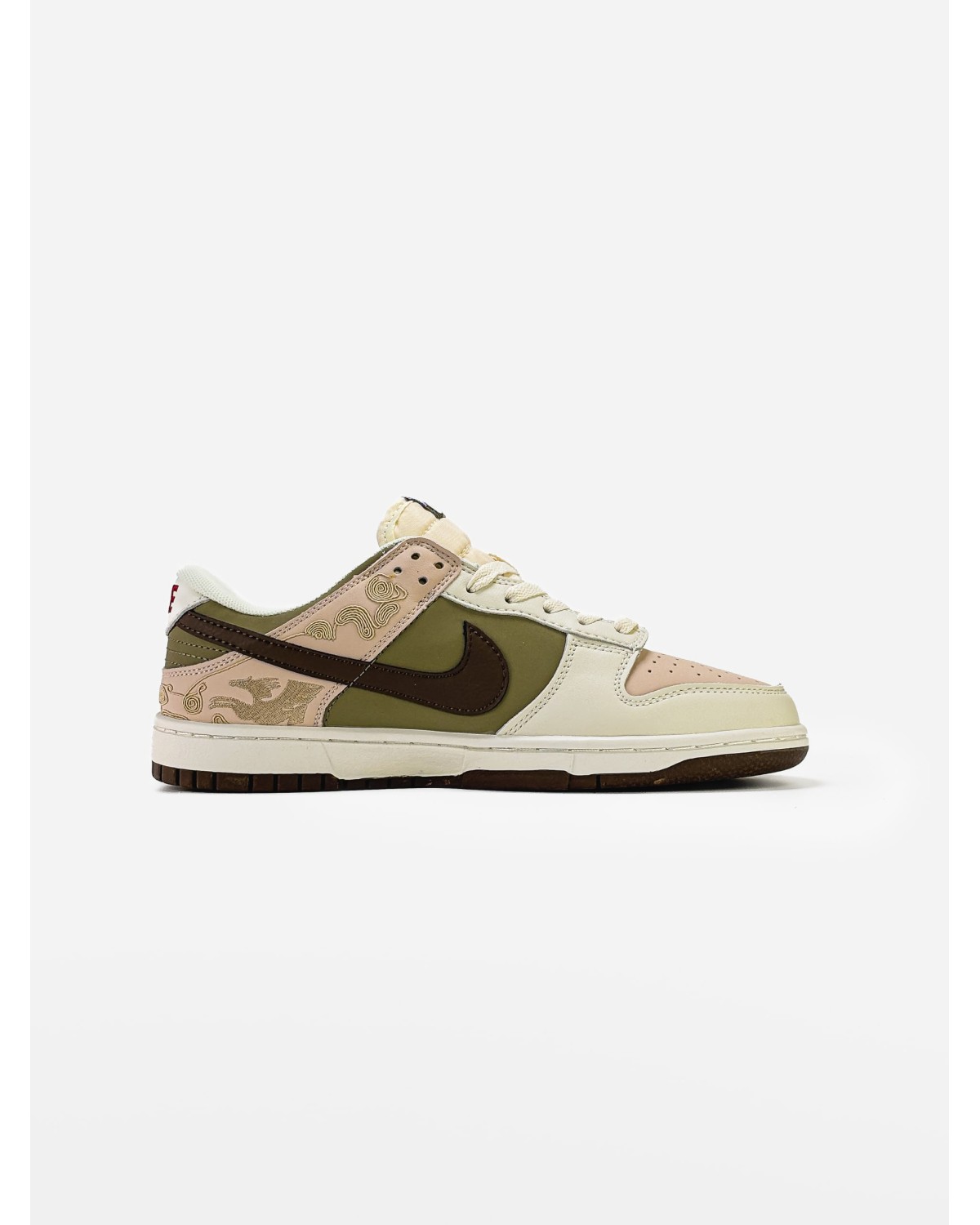 Nike Dunk Low SE "Year of the Horse" Nike Dunk Low SE "Year of the Horse"