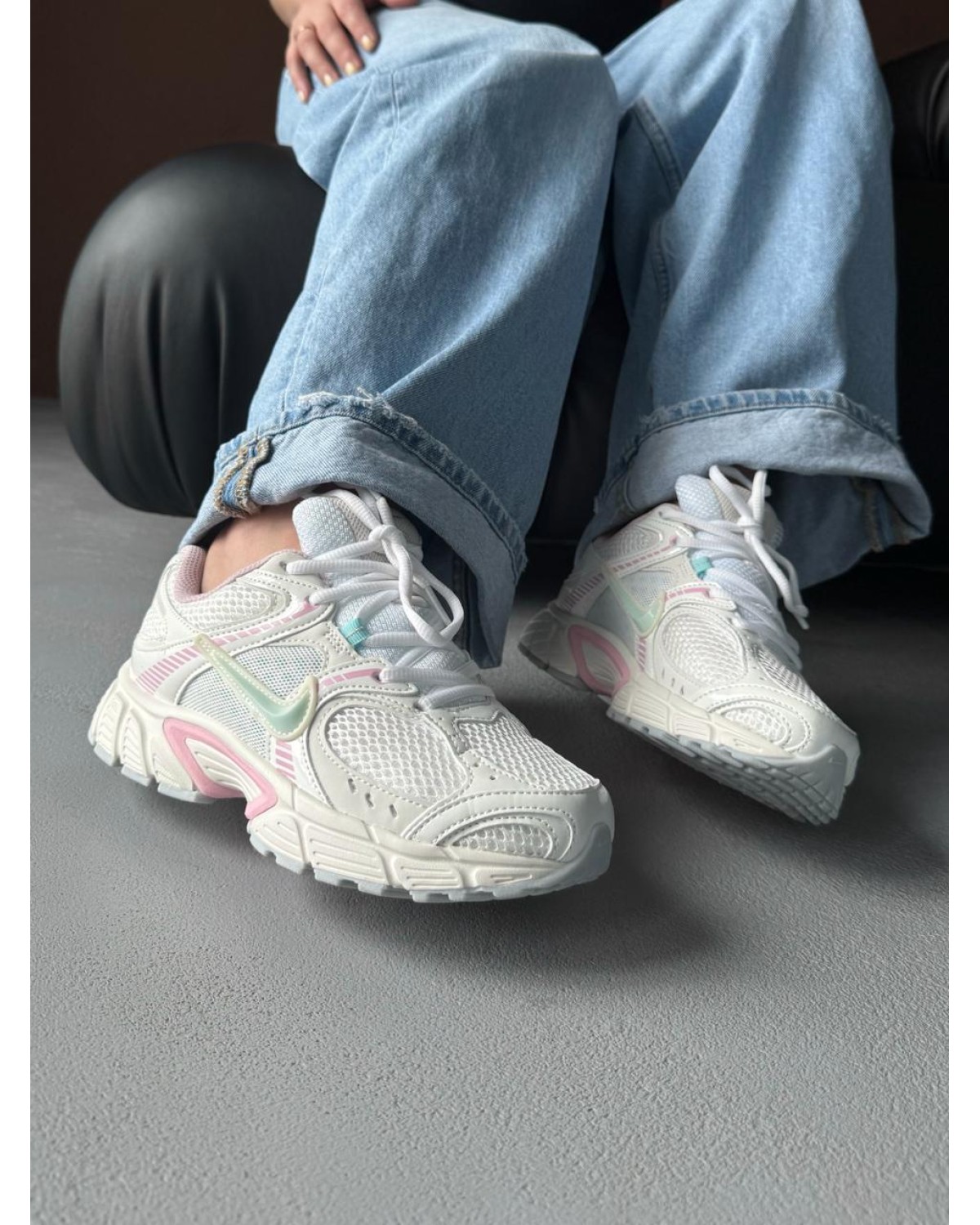 Nike V5 RNR White Pink Blue