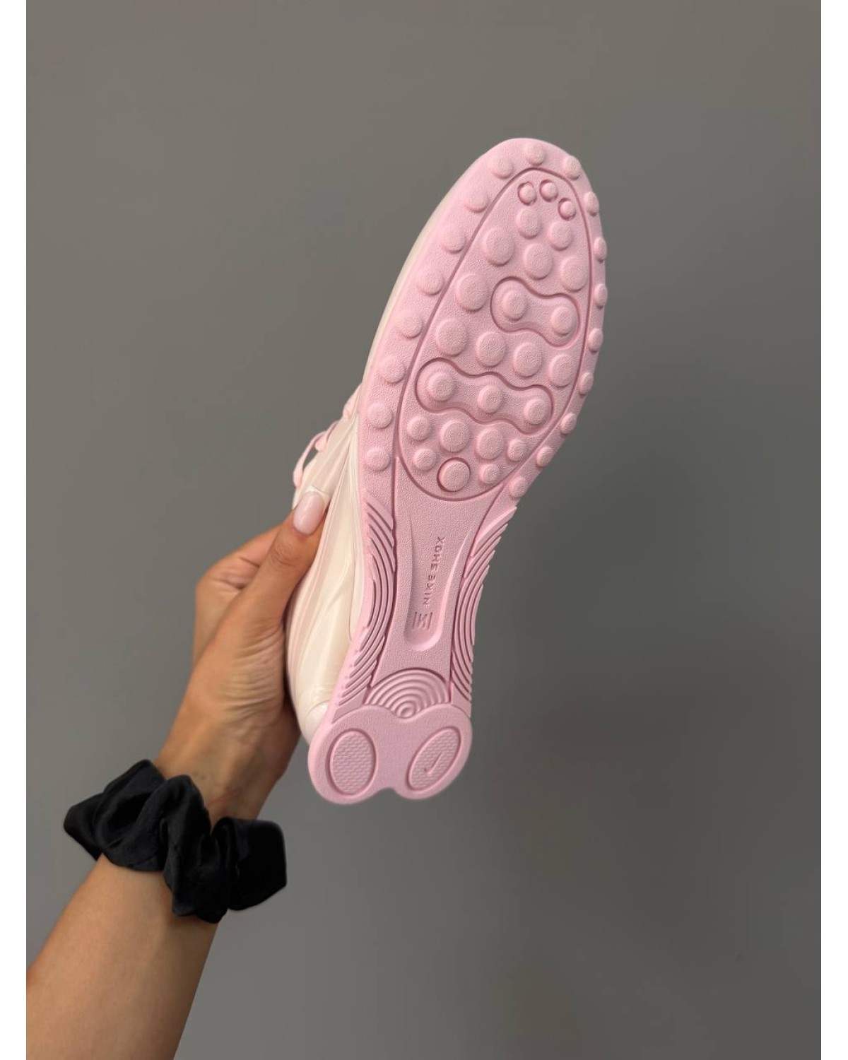 Nike Shox R4 Pearl Pink / Pink Foam Nike Shox R4 Pearl Pink / Pink Foam