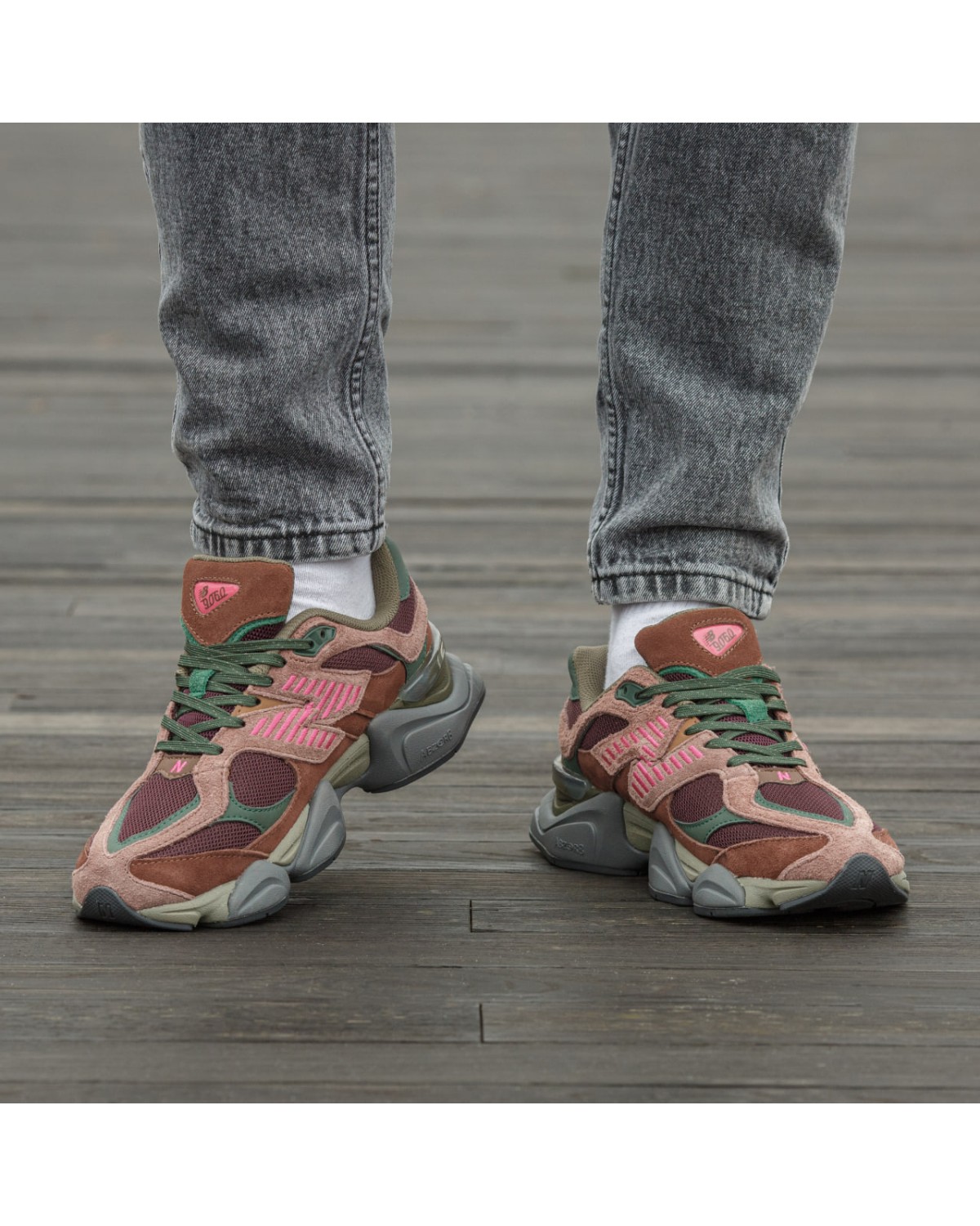 New Balance 9060 Burgundy New Balance 9060 Burgundy