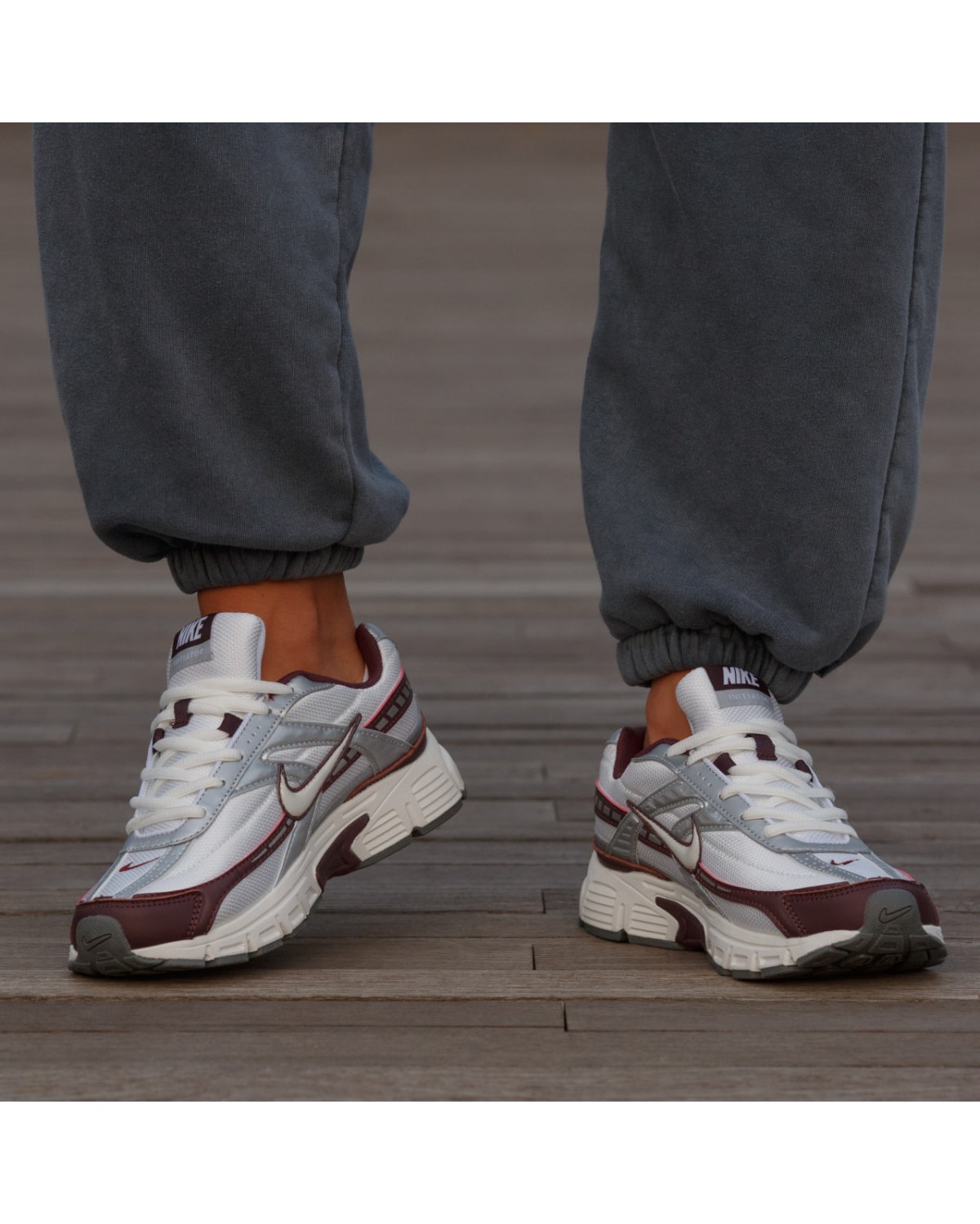 Nike Initiator White Burgundy Crush Nike Initiator White Burgundy Crush