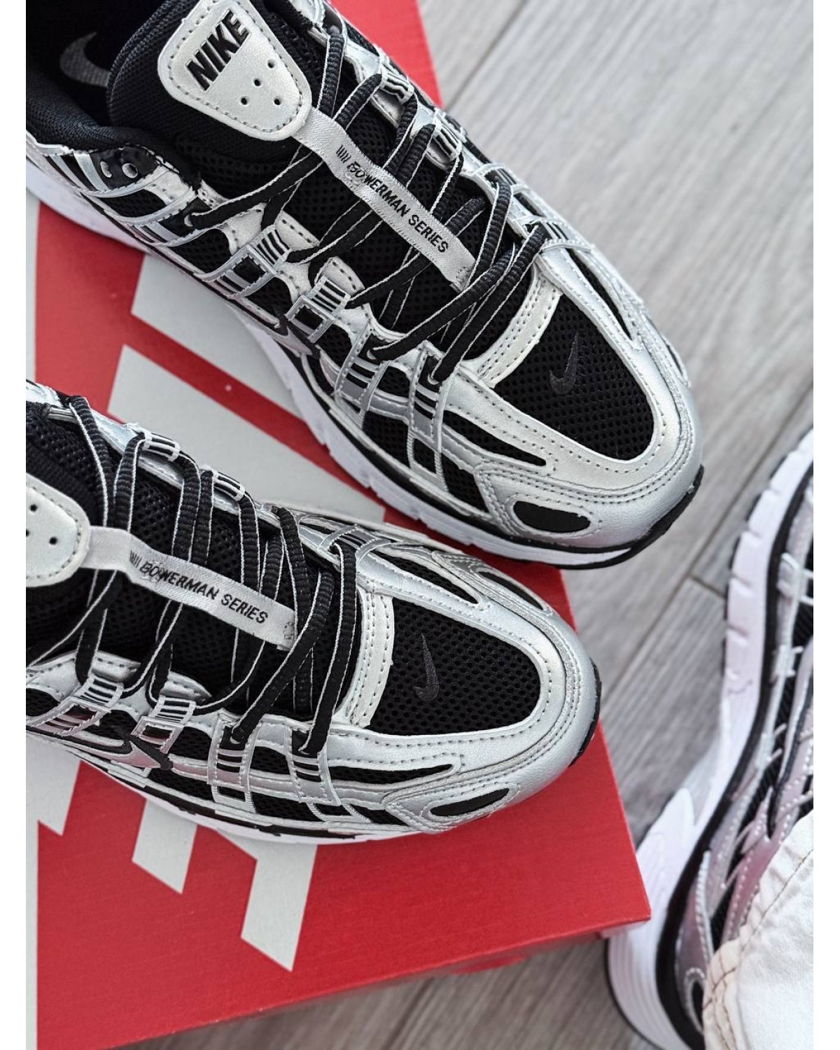 Nike P-6000 Metallic/Black