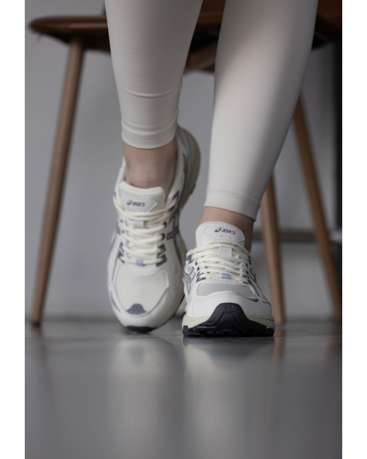 Asics Gel-Venture 6 Beige/Grey Asics Gel-Venture 6 Beige/Grey