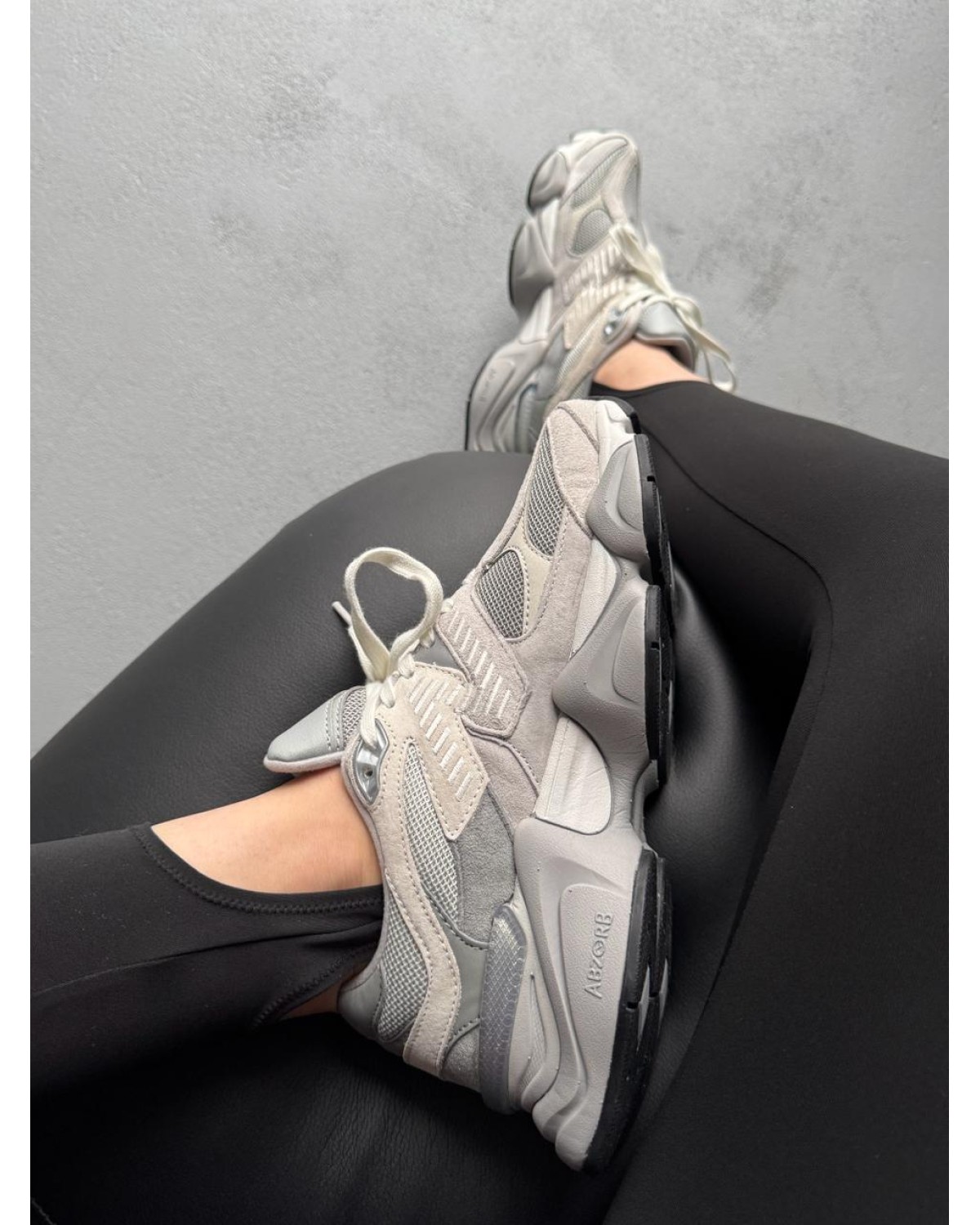 New Balance 9060 Light Grey/Beige